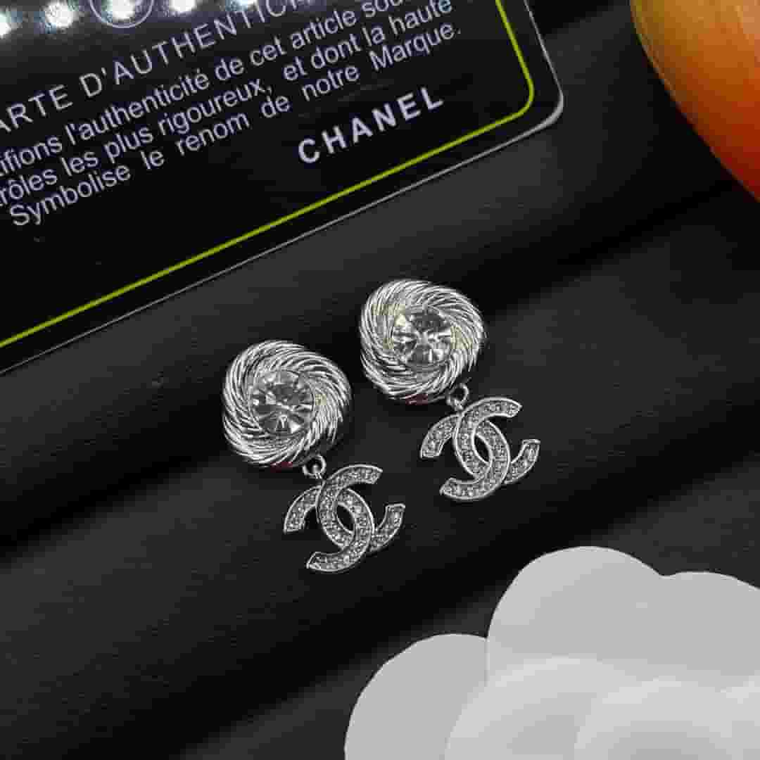 Chanel Stud Earrings Yupoo Jewelry Silver - Main Preview