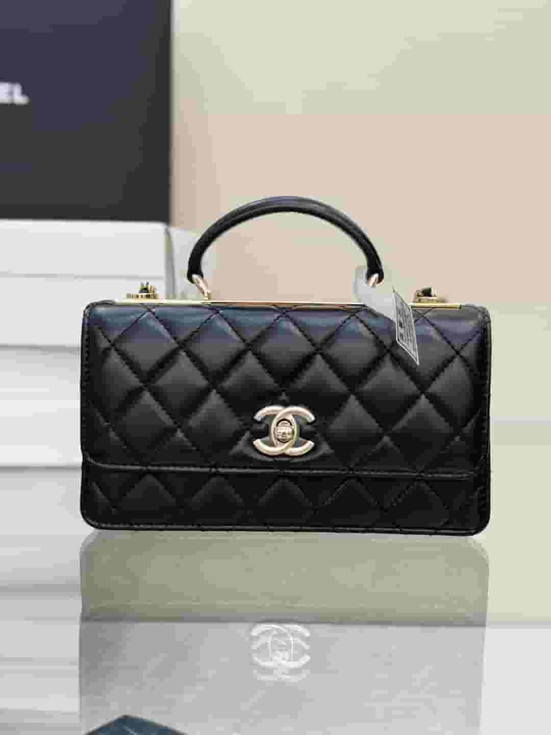 Yupoo Chanel Luxury Black Lambskin Trendy Cc Handbag 👜 - Main Preview