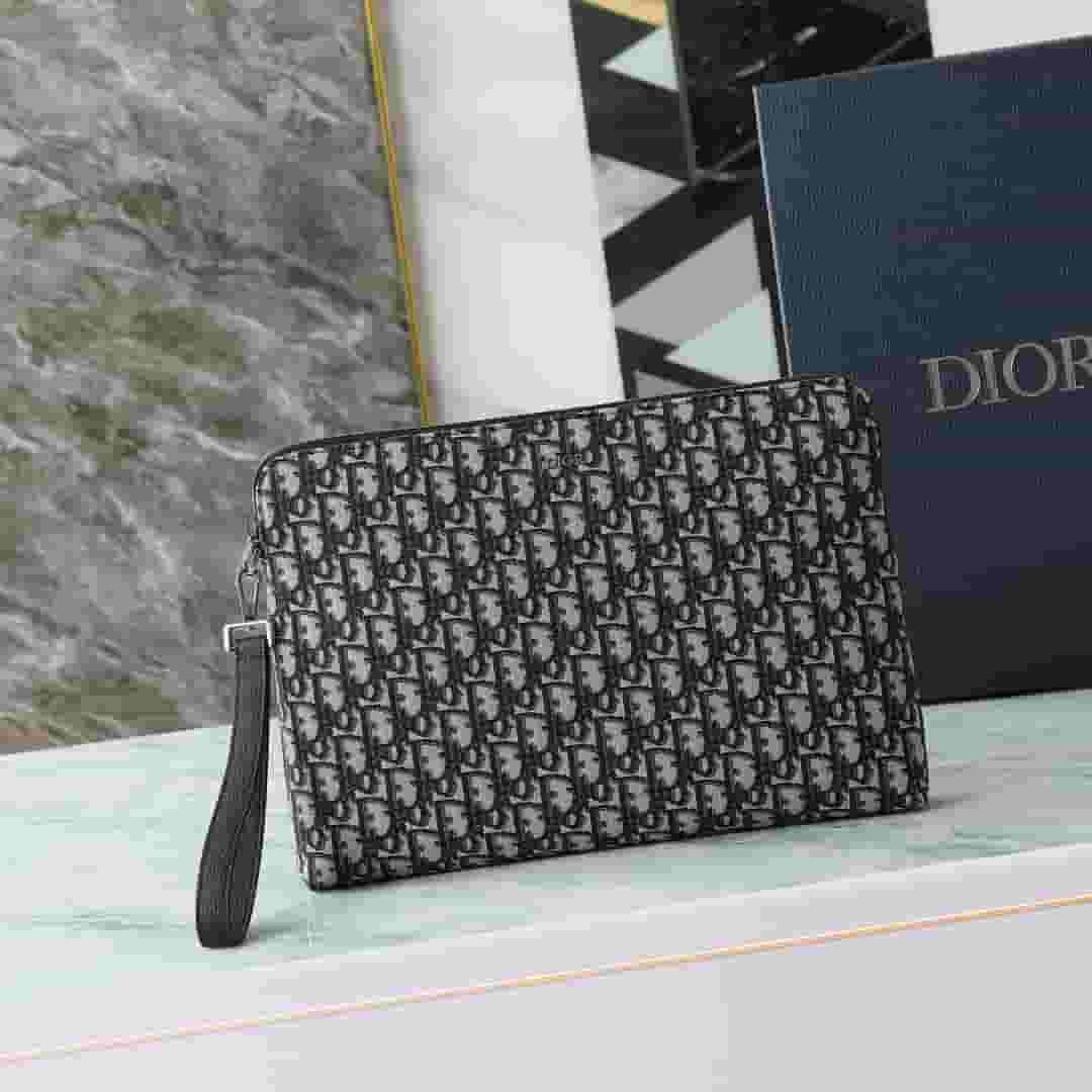Yupoo Dior Oblique Zip Clutch in Black and Beige - Main Preview
