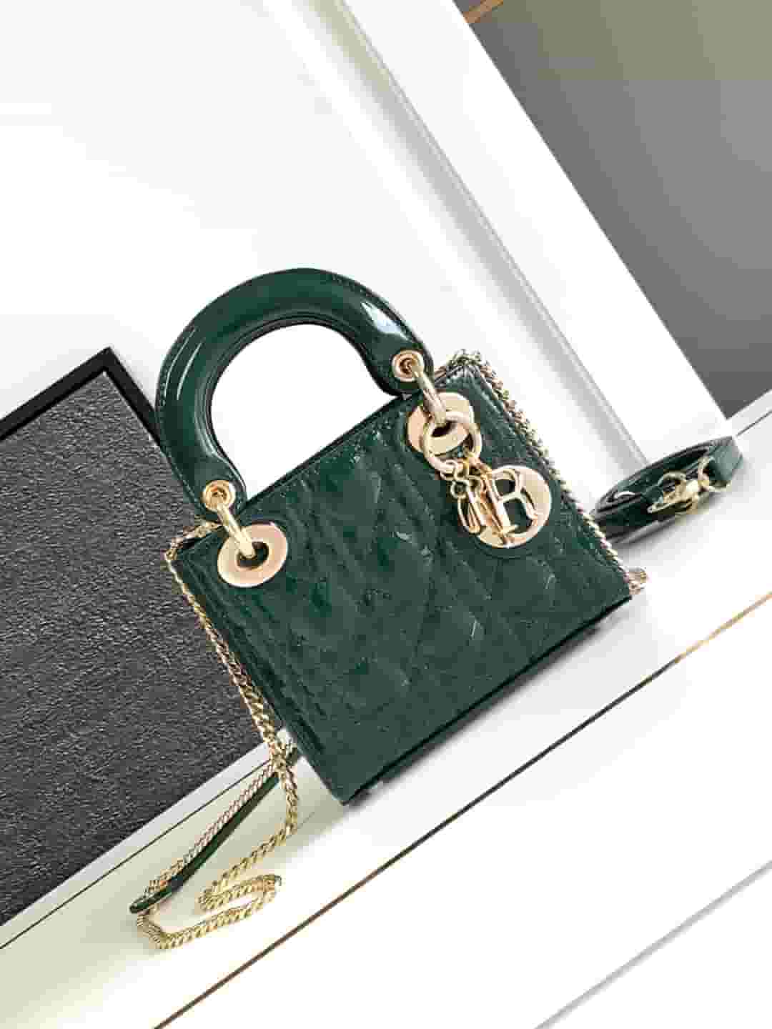 Yupoo Lady Dior Green Patent Leather Bag With Dual Strap - Main Preview