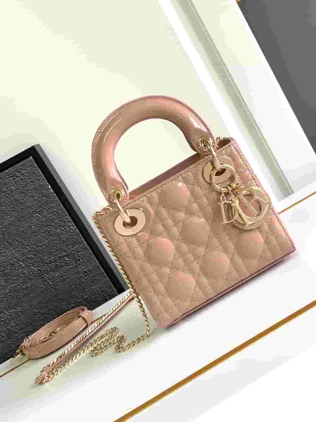Yupoo Lady Dior Nude Patent Leather Bag With Dual Strap - Main Preview
