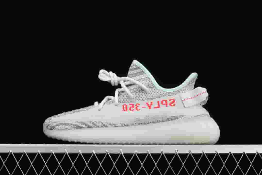 Yupoo Shoes: Premium Yeezy Yupoo Sneakers - Main Preview