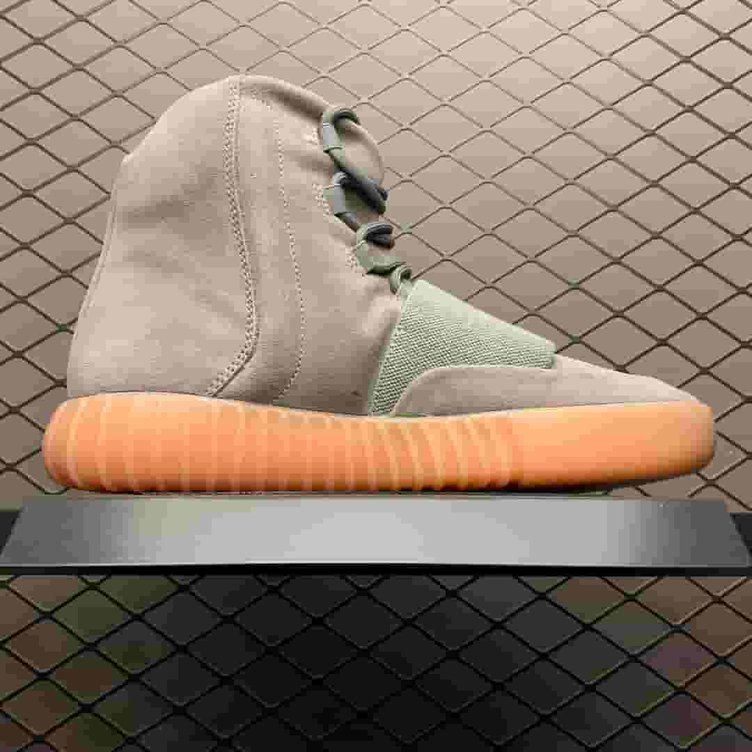 Yupoo Shoes: Premium Yeezy Yupoo Sneakers - Main Preview