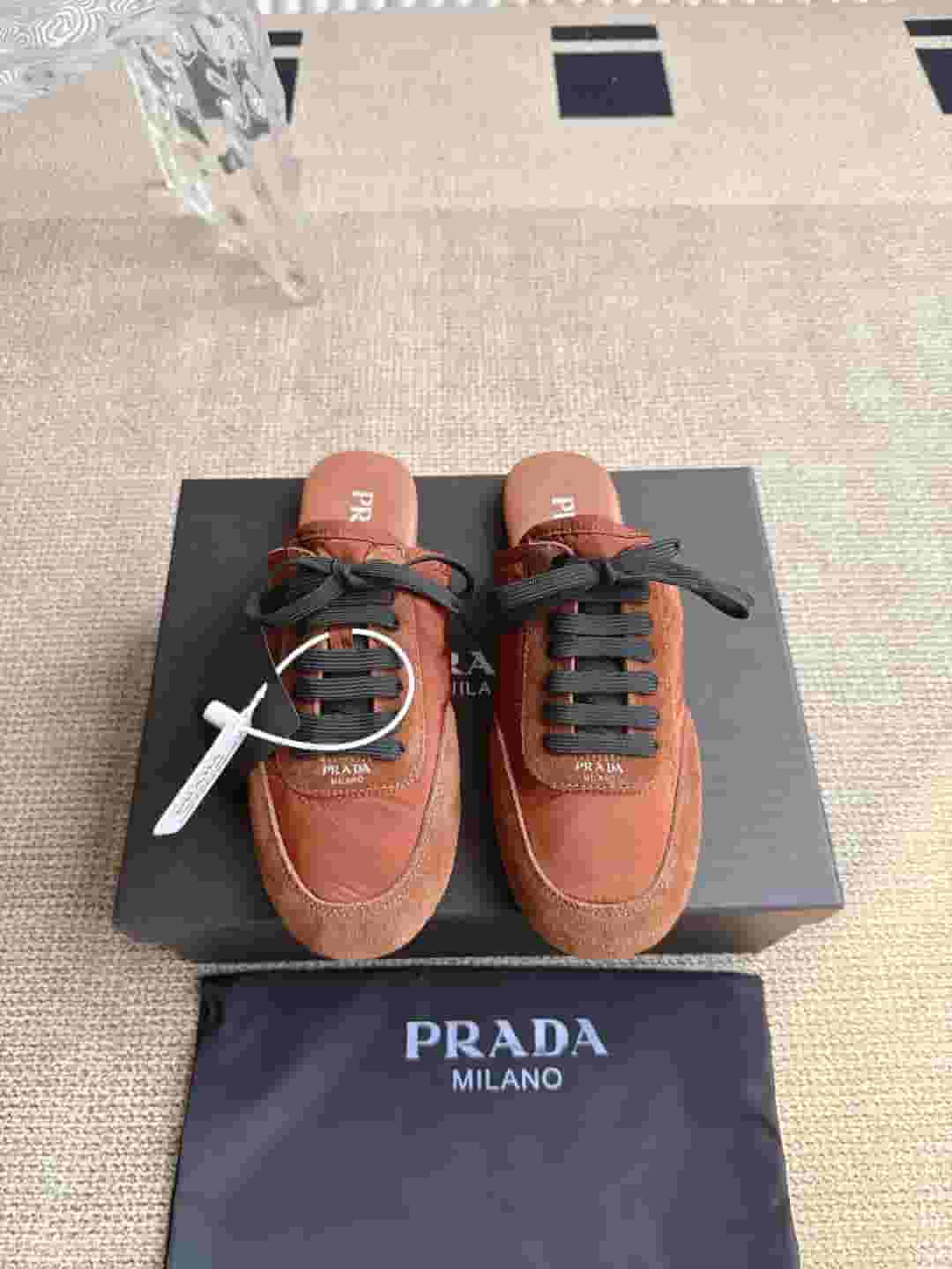 Yupoo Prada | Ballet Trainer - Suede & Lambskin Comfort | Red👟 - Main Preview