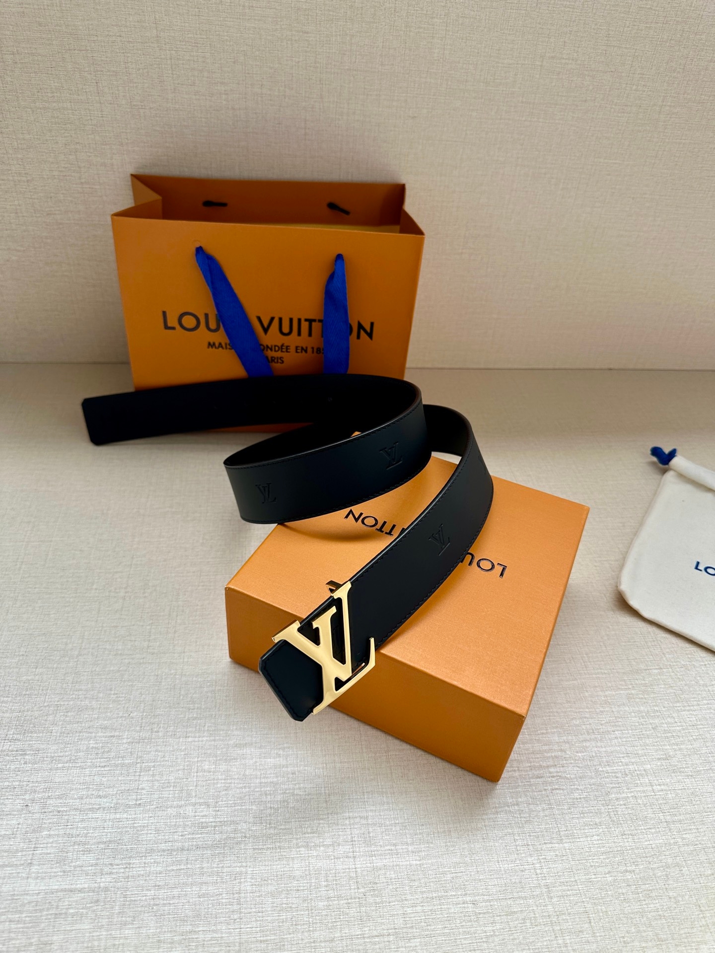 Lv Initiales Blason 40Mm Belt Yupoo Lv Belt image 8