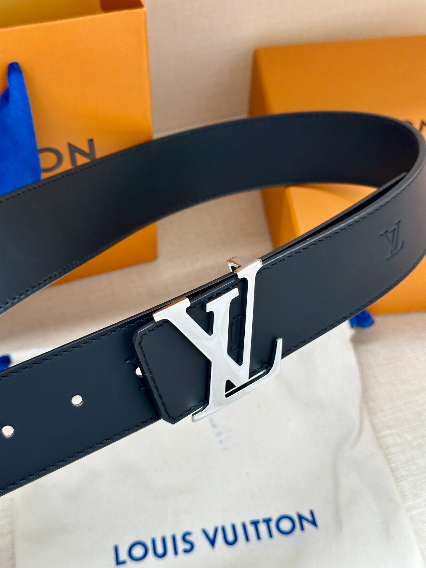 Lv Initiales Blason 40Mm Belt Yupoo Lv Belt image 2