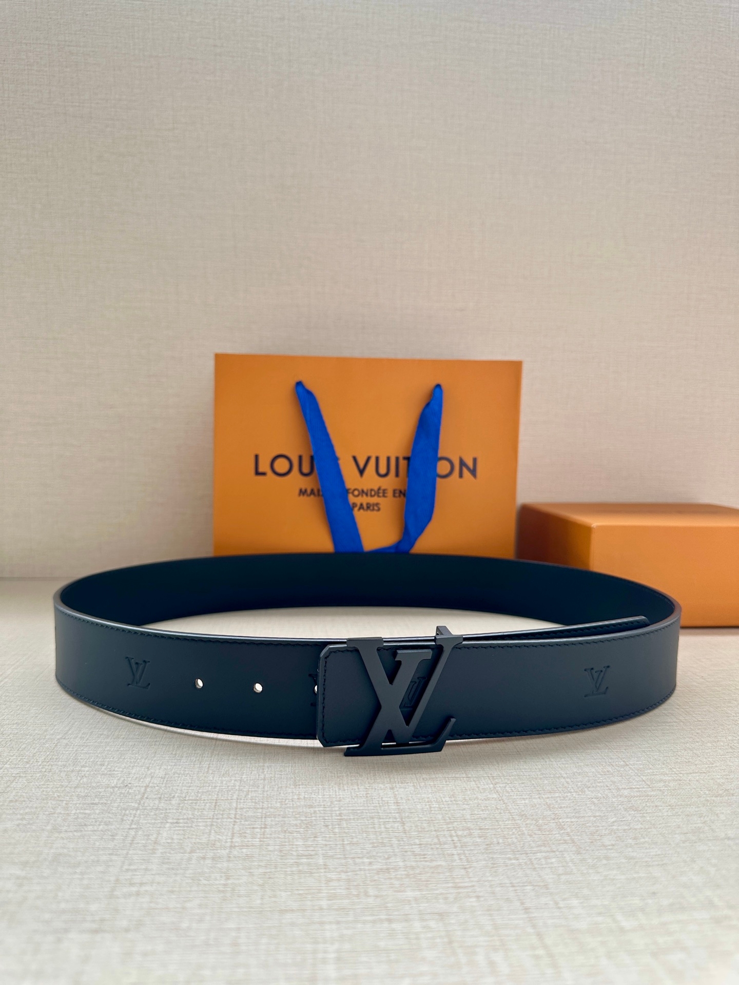 Lv Initiales Blason 40Mm Belt Yupoo Lv Belt Black Logo image 1