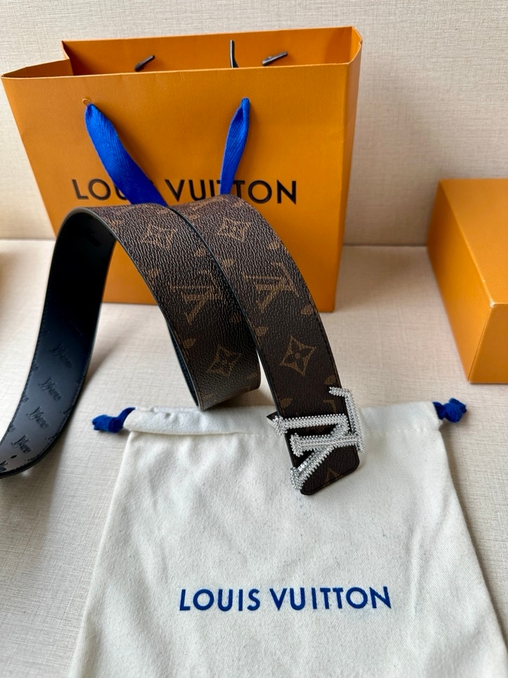 Lv Initiales Studs Reversible Belt 4.0Cm Yupoo Belt image 8
