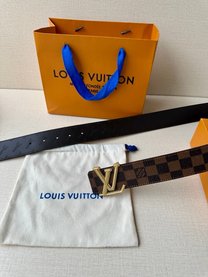 Lv Initiales Studs Reversible Belt 40Mm Yupoo Belt image 9