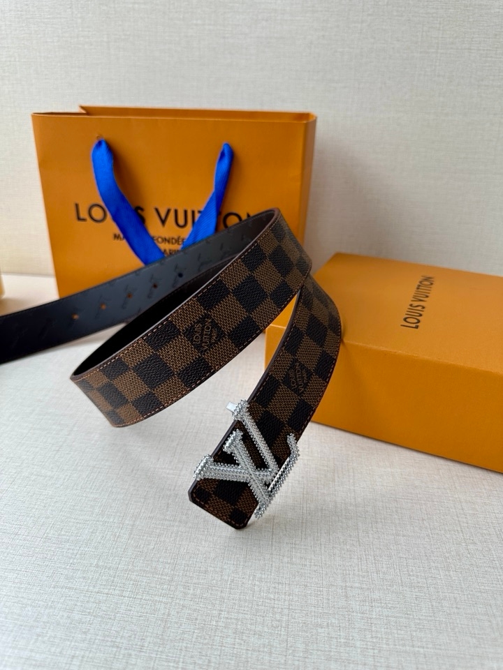 Lv Initiales Studs Reversible Belt 40Mm Yupoo Belt image 3
