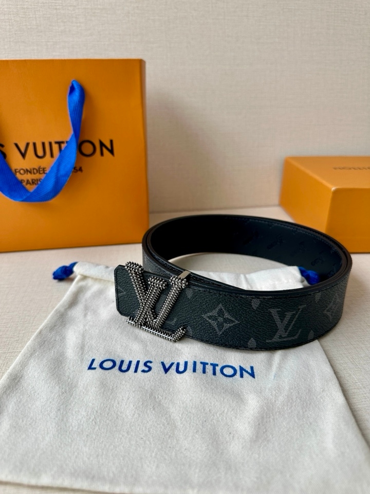 Lv Initiales Studs Reversible Belt 40Mm Yupoo Belt Black image 5