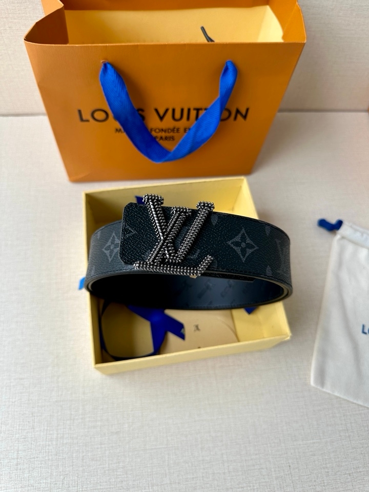 Lv Initiales Studs Reversible Belt 40Mm Yupoo Belt Black image 6