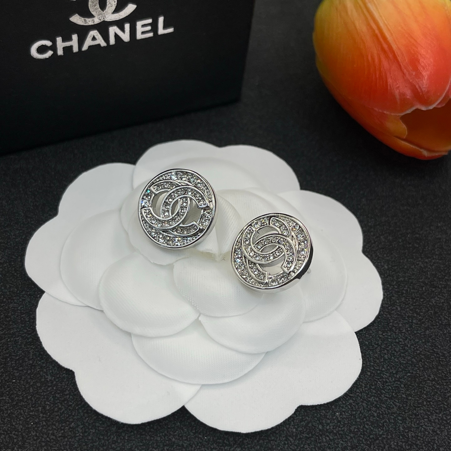 Chanel Stud Earrings Yupoo Jewelry Silver 001 image 3
