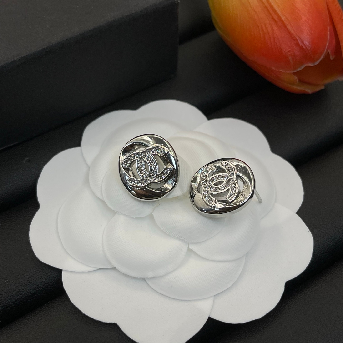 Chanel Stud Earrings Yupoo Jewelry Silver 002 image 2