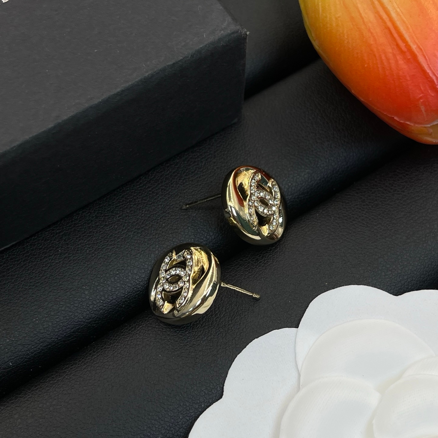 Chanel Stud Earrings Yupoo Jewelry Silver 003 image 3