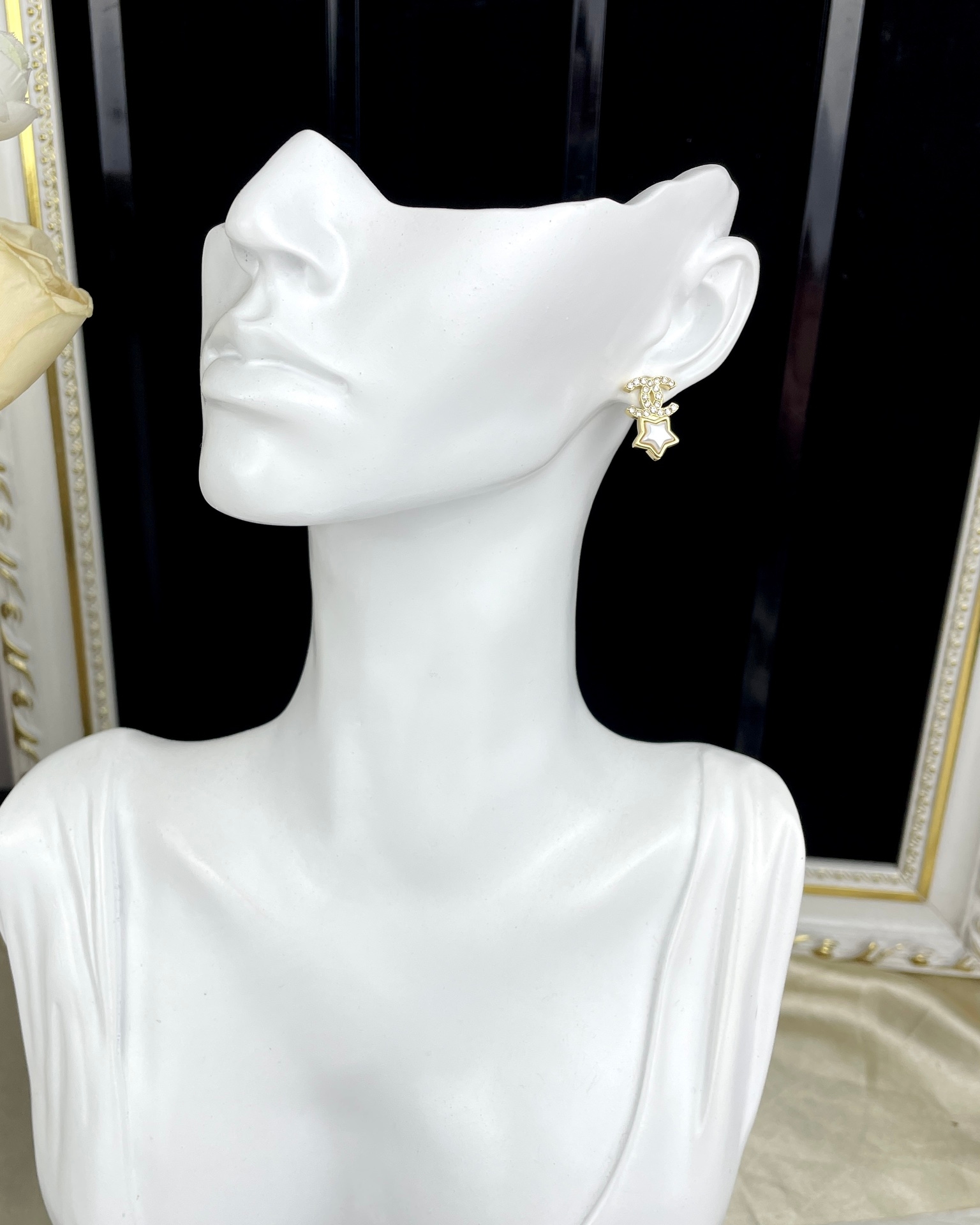 Chanel Double C Stud Earrings Yupoo Jewelry image 5