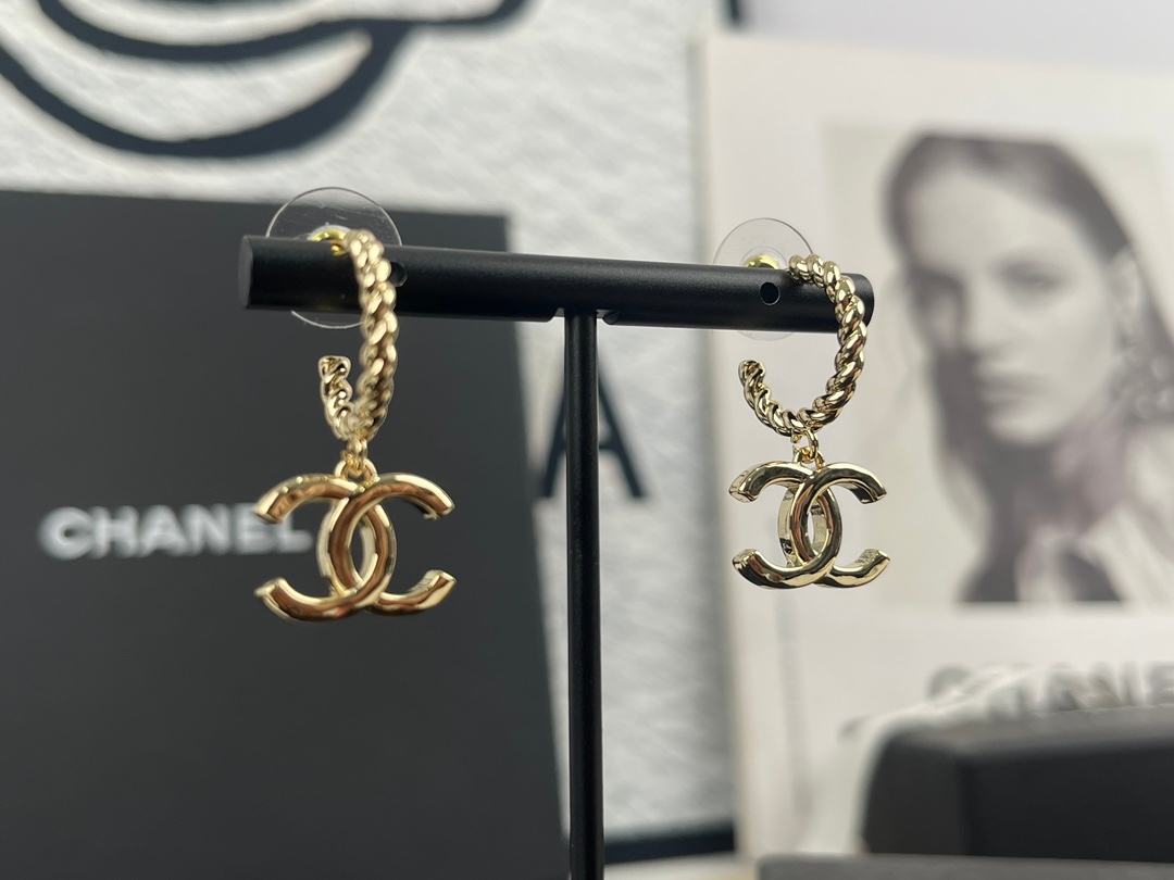 Chanel Double C Stud Earrings Yupoo Jewelry Silver And Gold image 5