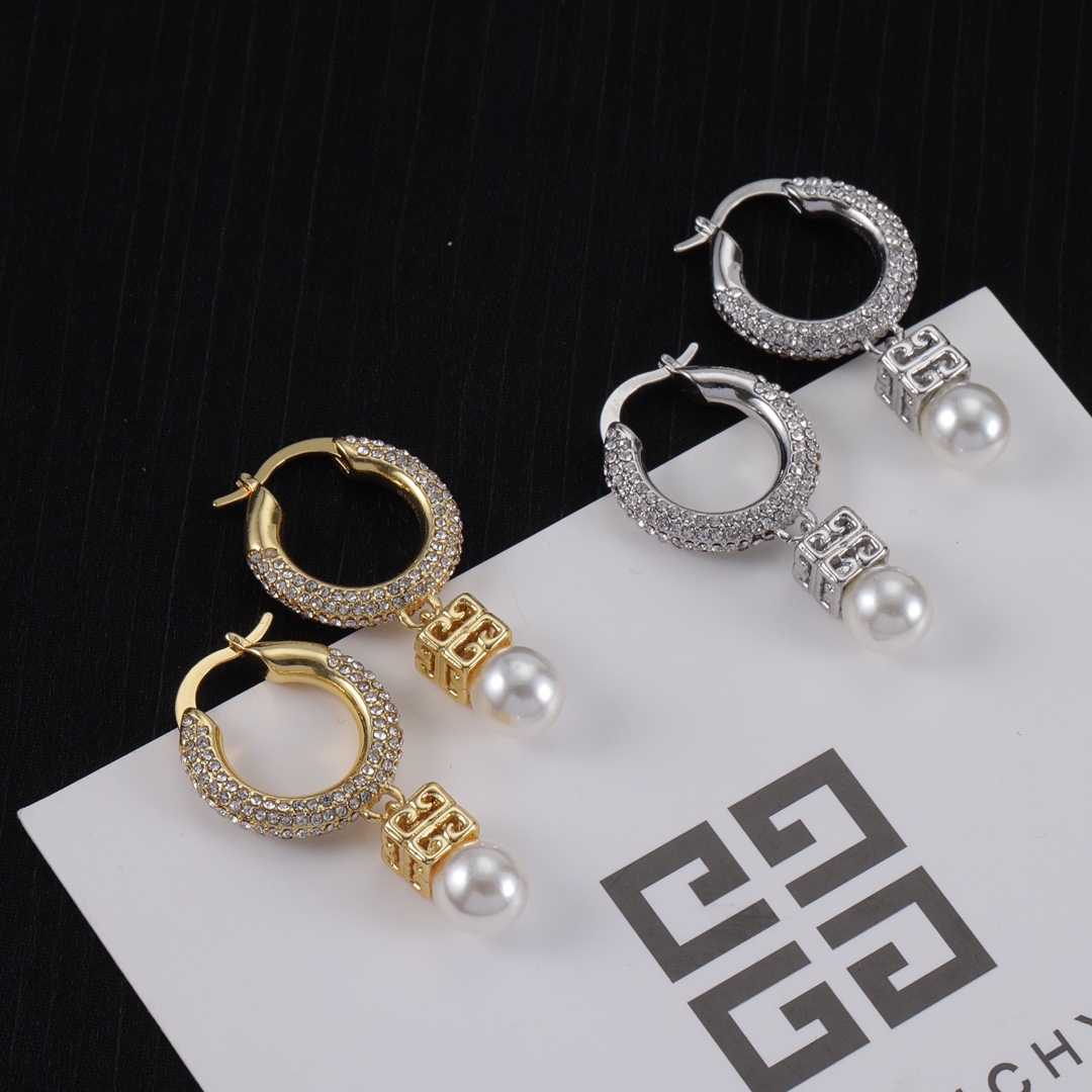 Givenchy Stud Earrings Yupoo Jewelry Silver And Gold image 2