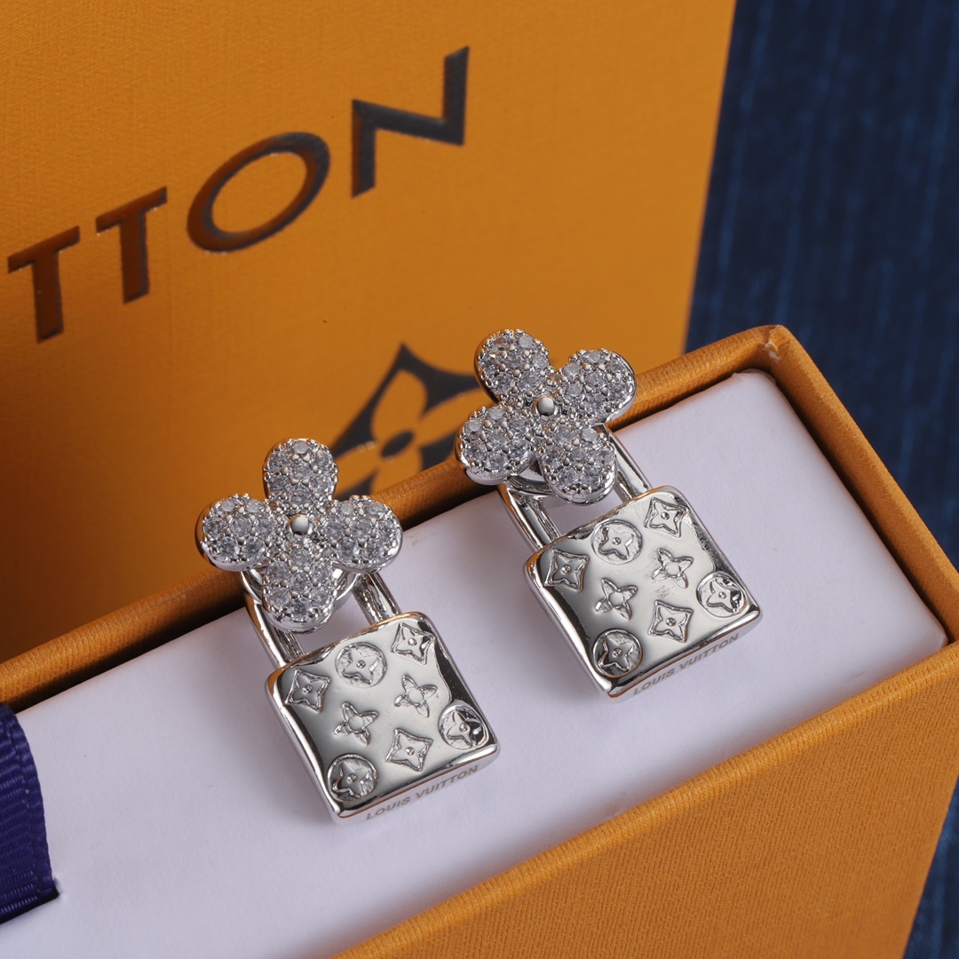 Louis Vuitton Stud Earrings Yupoo Lv Jewelry Gold Silver image 5