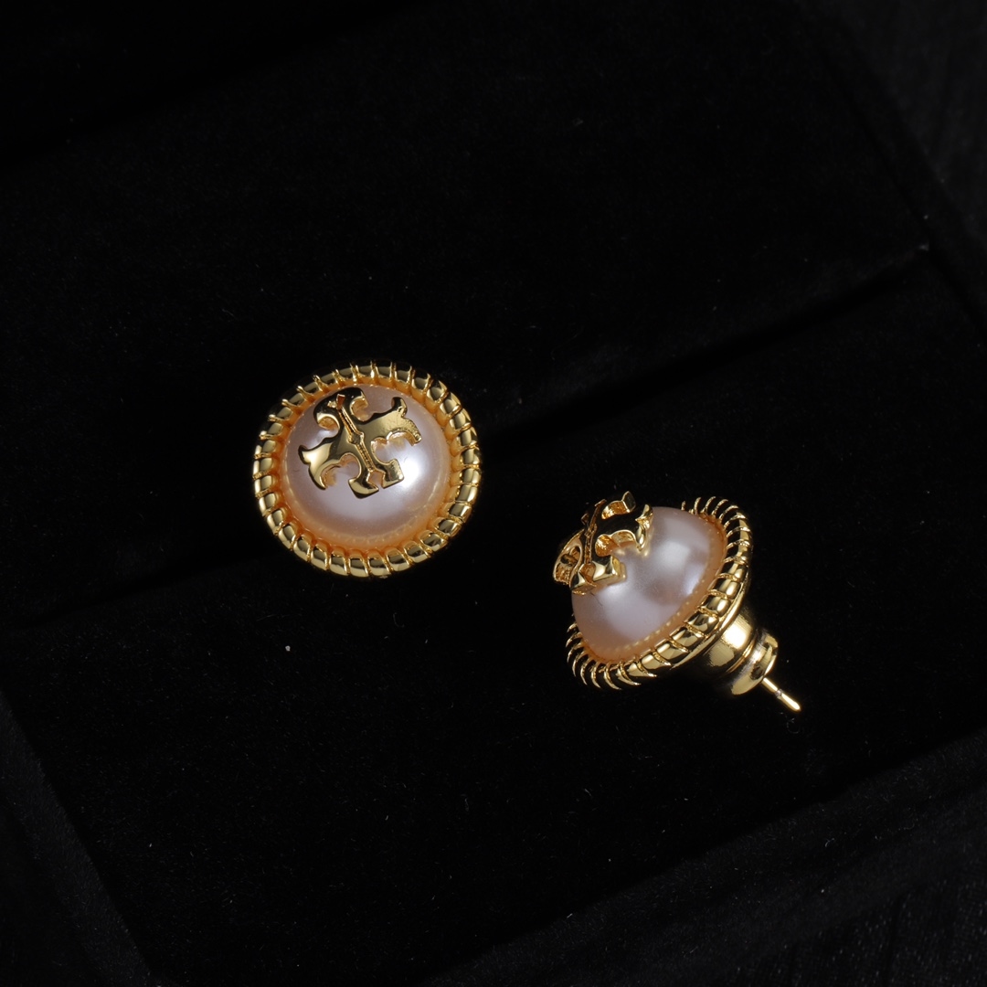 Tb Stud Earrings Yupoo  Jewelry image 4
