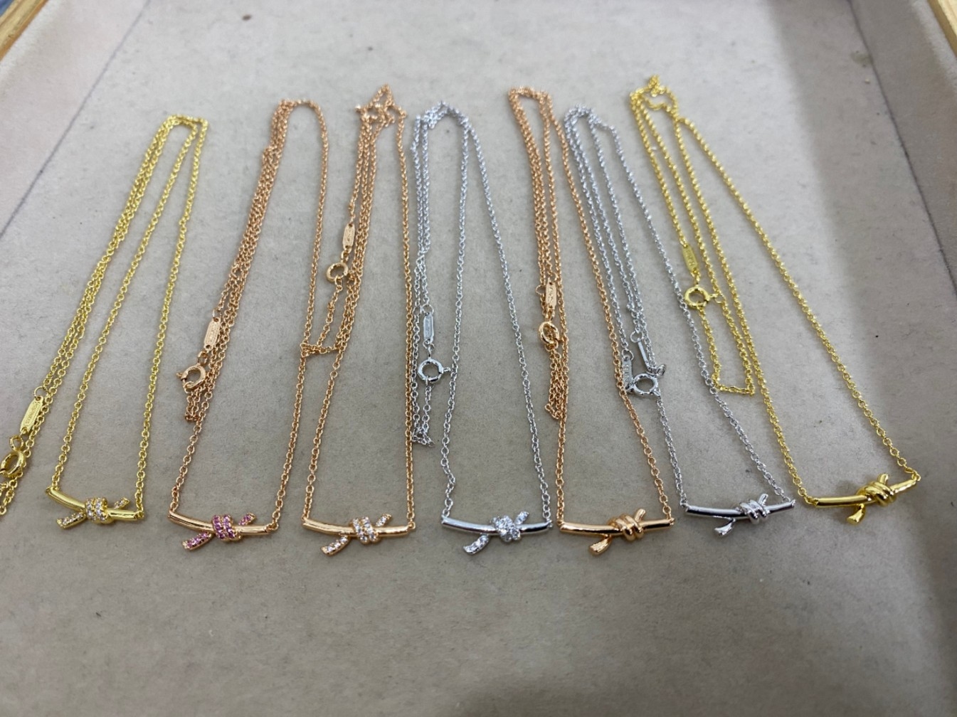 Tiffanys new knot mini Necklace Yupoo Jewelry image 1