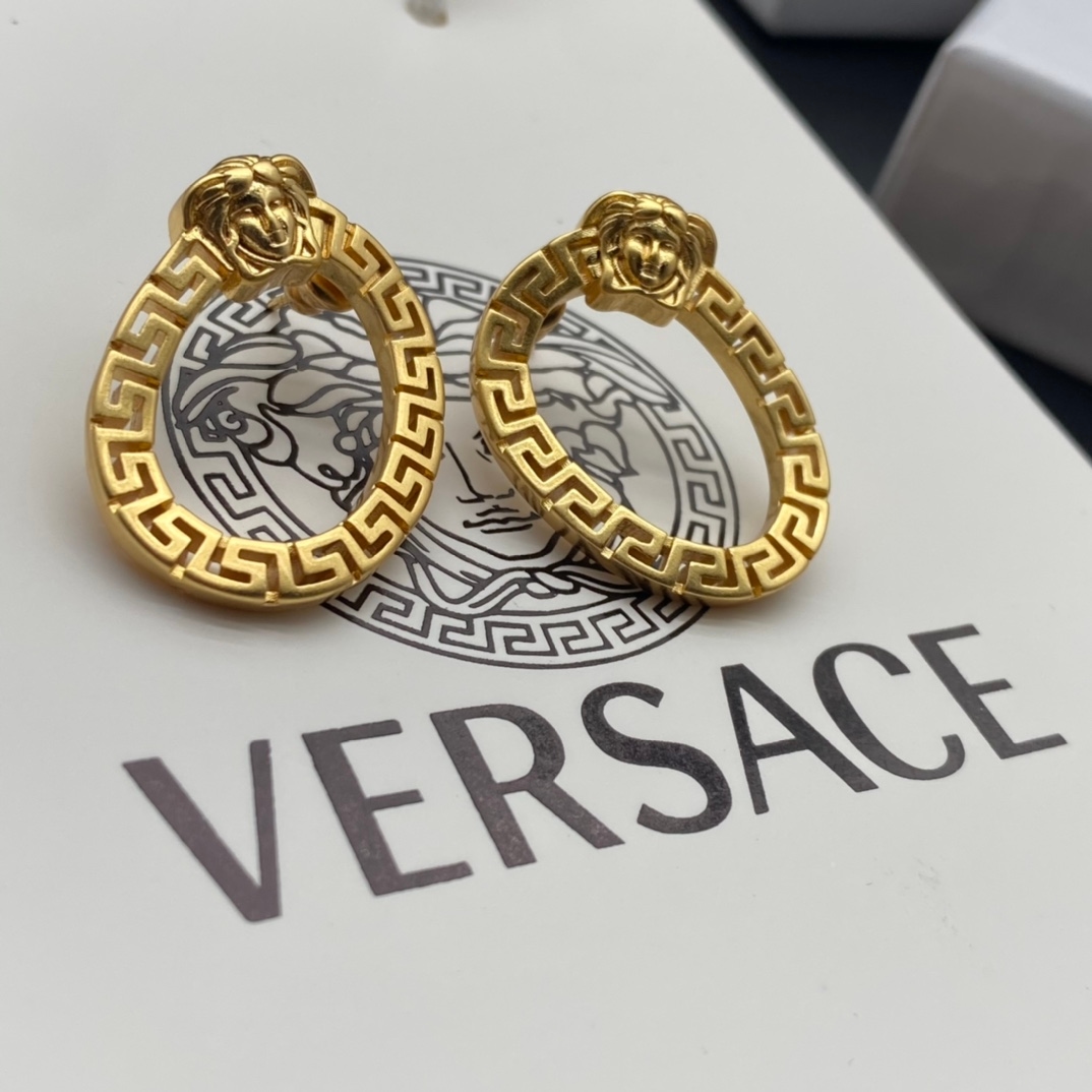 Versace Stud Earrings Yupoo Jewelry image 6