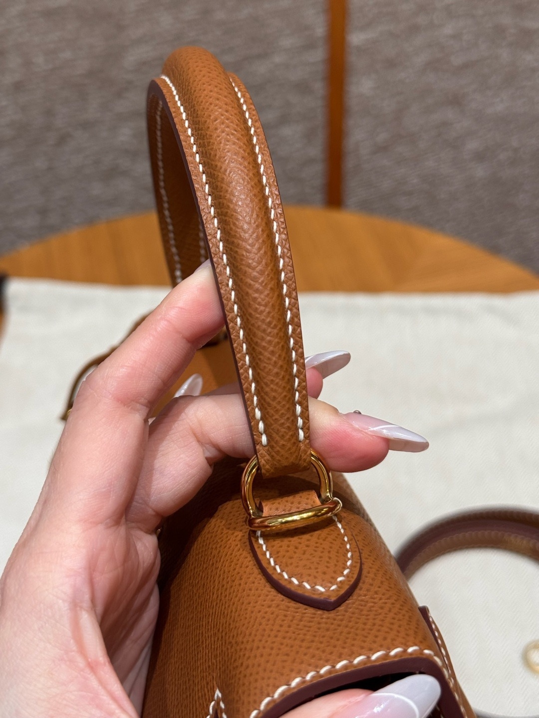 Hermès Kelly 25 - Gold Epsom Leather (Gold Hardware) image 5