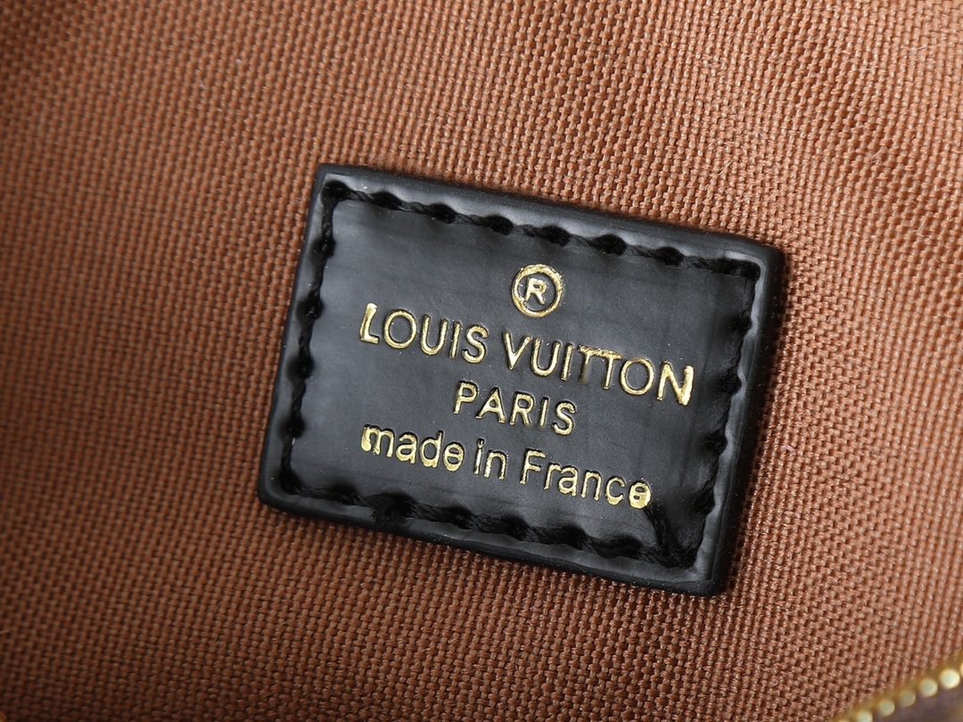 Yupoo Lv Keepit Damier Azur Waist Bag N00230 image 8