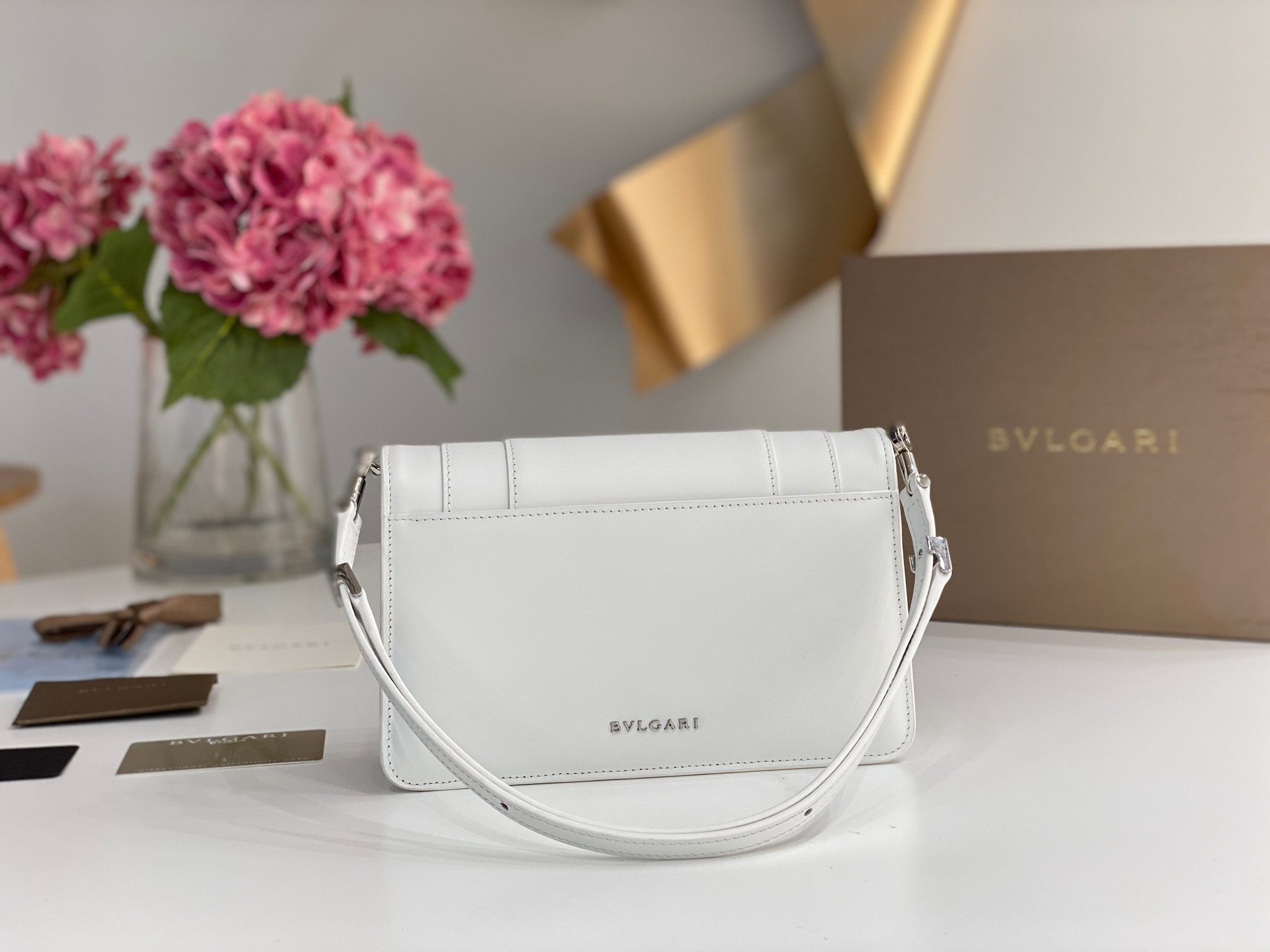 Yupoo Bulgari Serpent-Clasp East-West Leather Bag👜 image 8