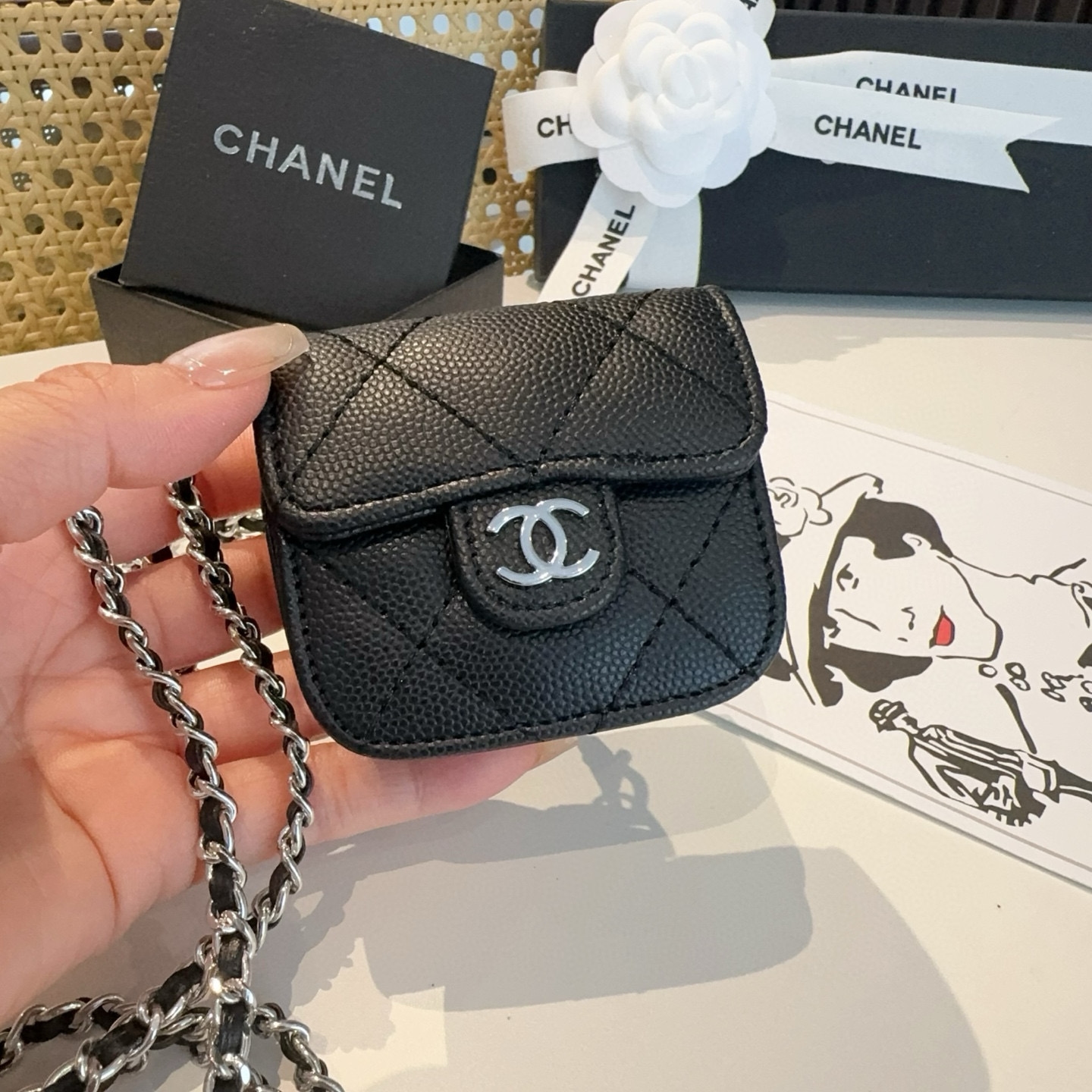 Yupoo Chanel Luxury Quilted Caviar Leather Earbud Case 👜 image 5
