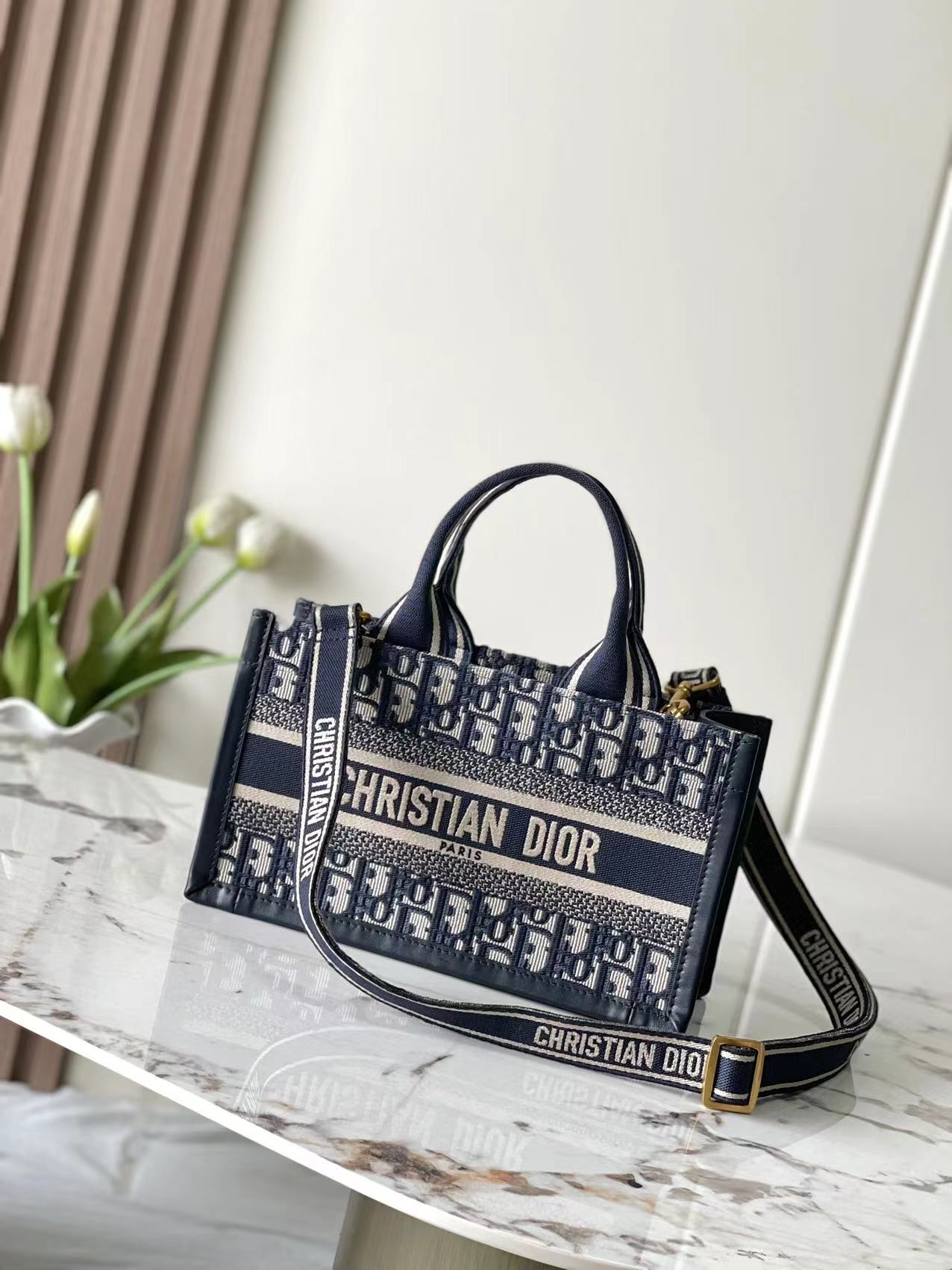 Yupoo Dior Book Tote Handbag Counter image 1