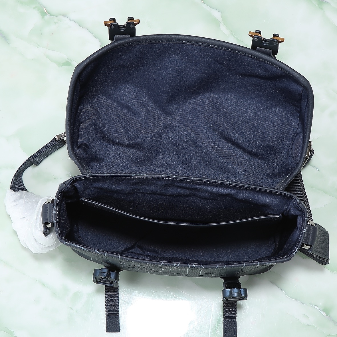 Yupoo Dior Hit The Road Navy Gravity Messenger image 7
