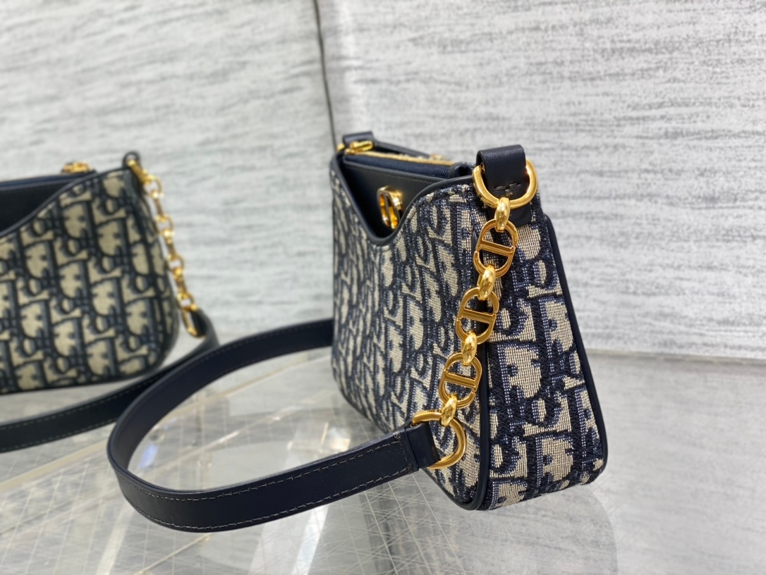 Yupoo Dior Hobo Avenue Crossbody Bag image 5