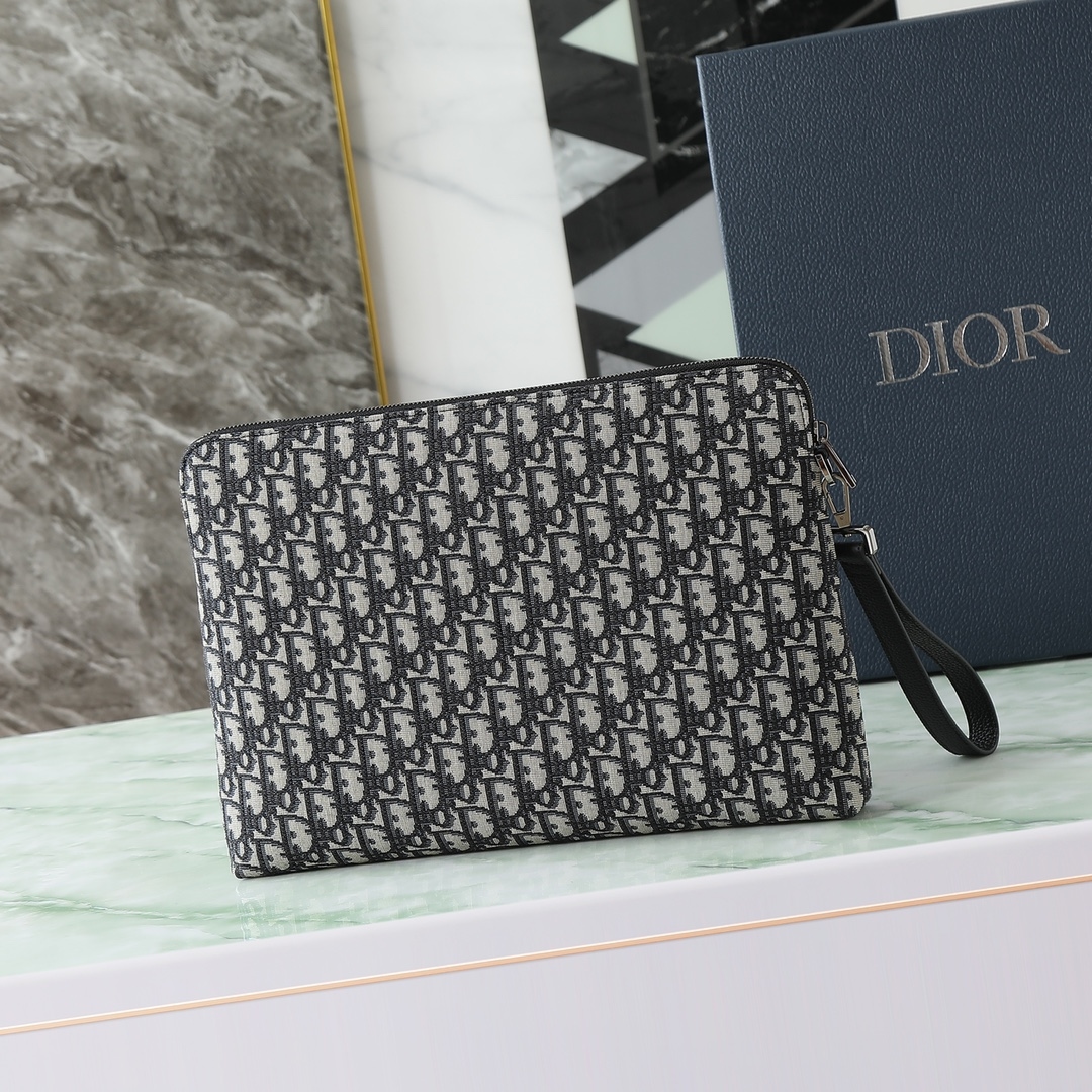 Yupoo Dior Oblique Zip Clutch in Black and Beige image 3