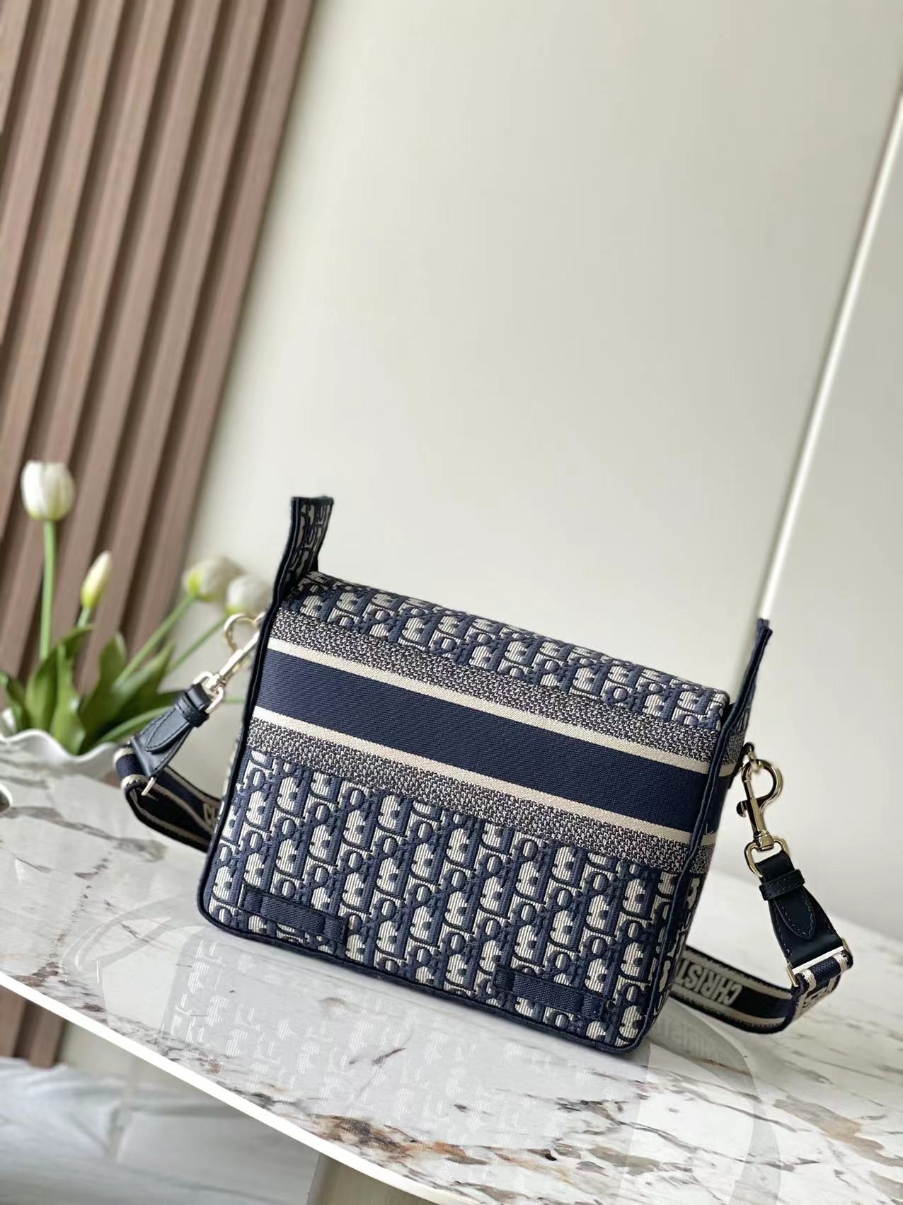 Yupoo Dior Postman Large Handbag image 2