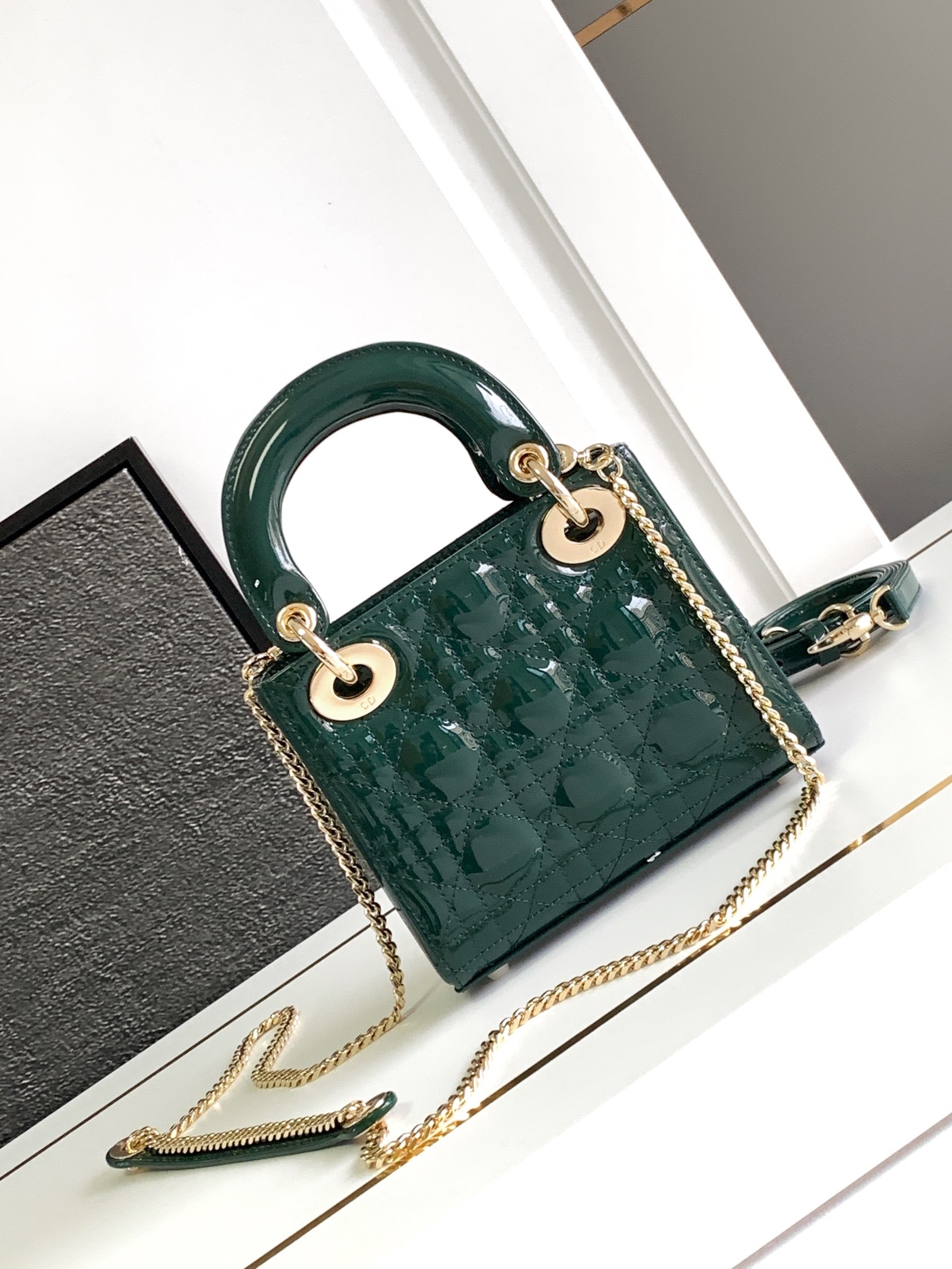 Yupoo Lady Dior Green Patent Leather Bag With Dual Strap image 3