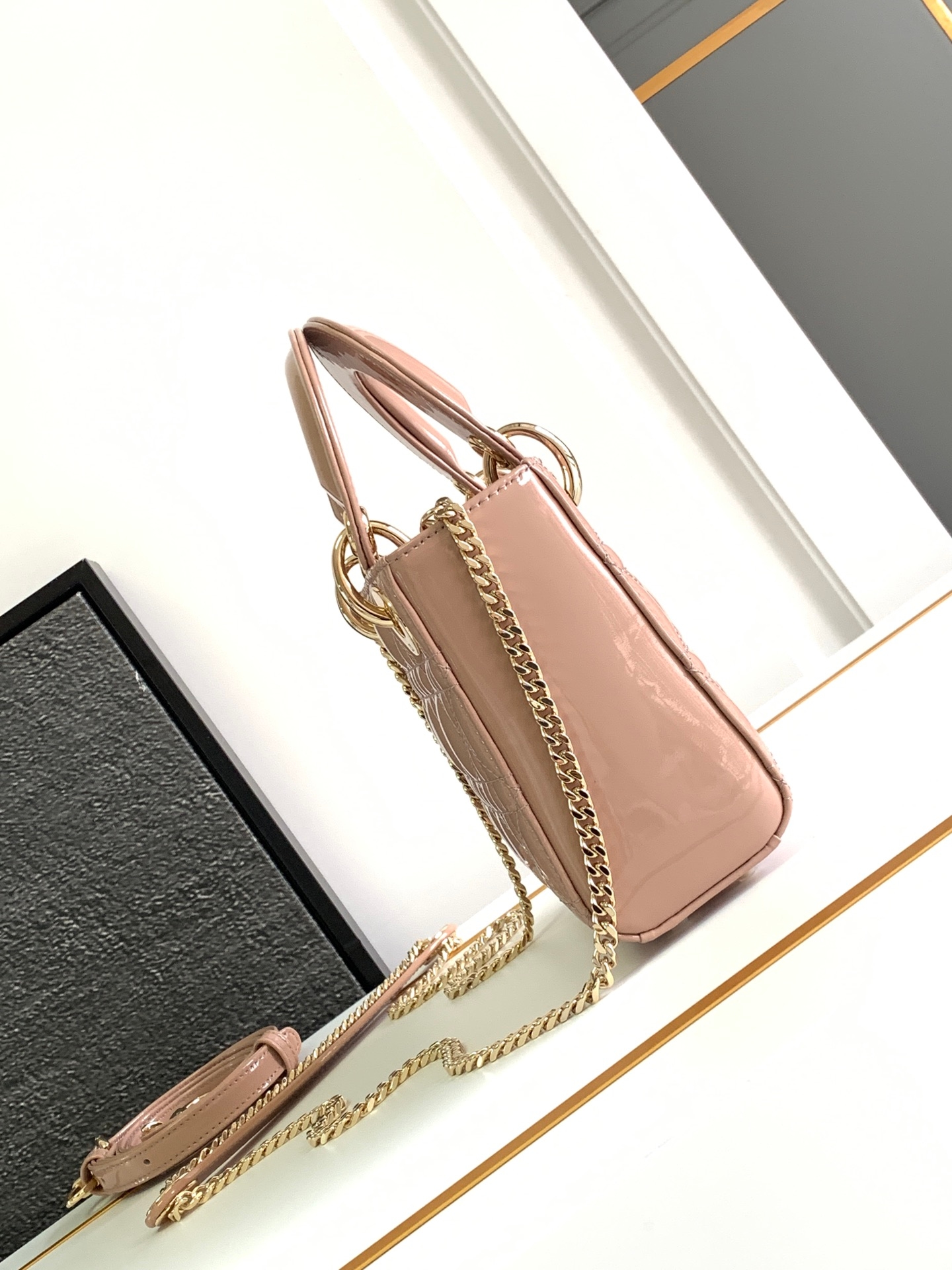 Yupoo Lady Dior Nude Patent Leather Bag With Dual Strap image 2