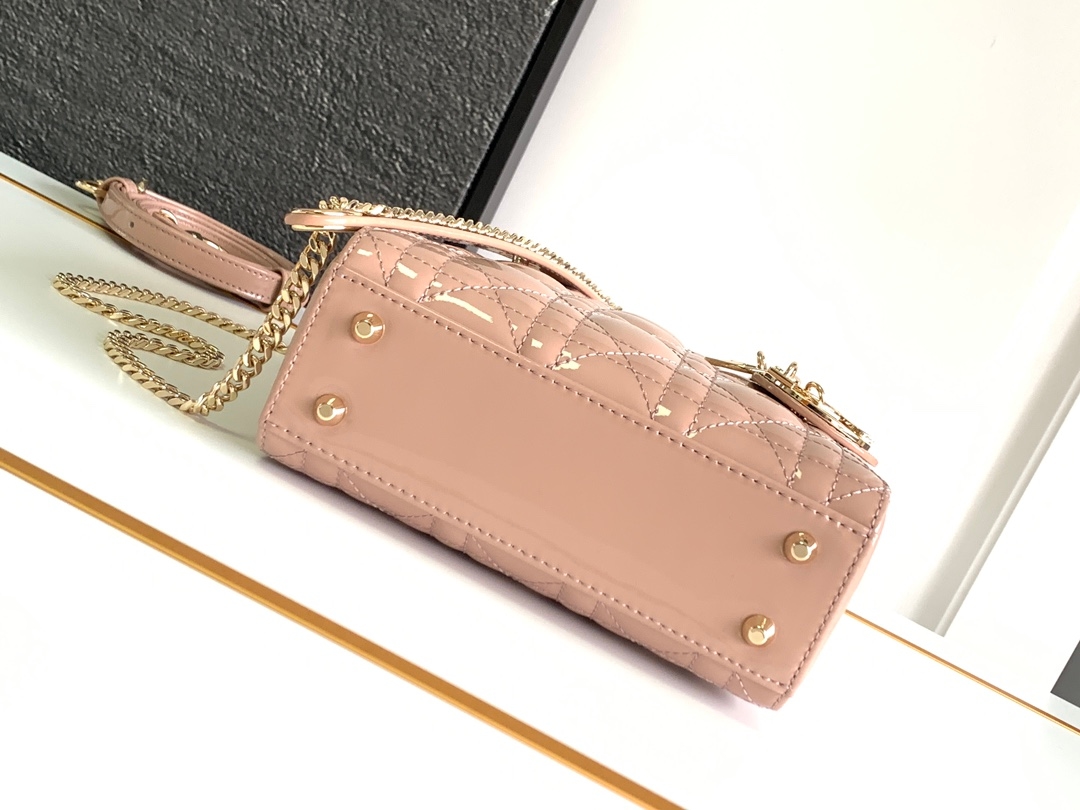 Yupoo Lady Dior Nude Patent Leather Bag With Dual Strap image 4