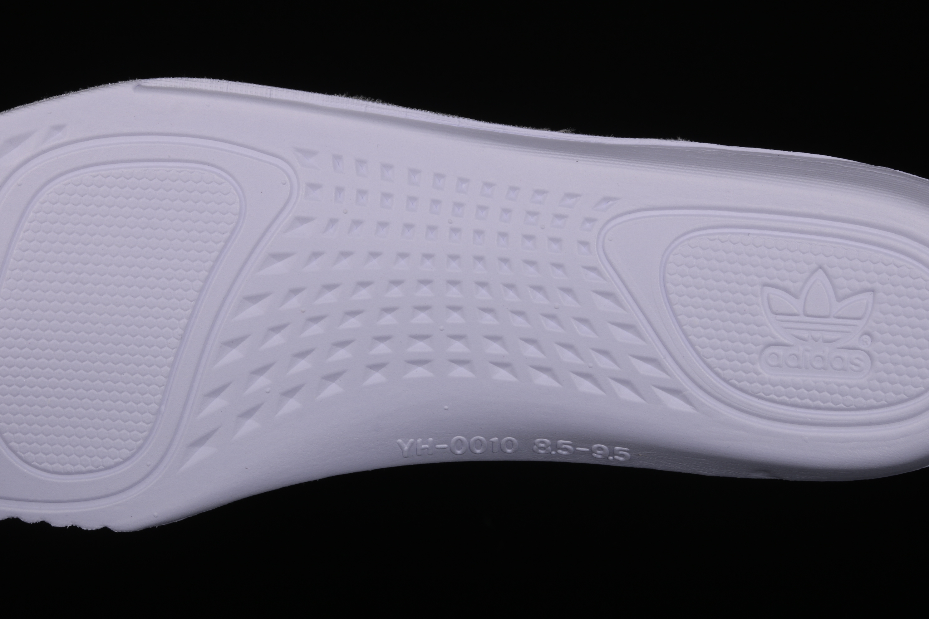 Yupoo Shoes: Premium Yeezy Yupoo Sneakers image 16