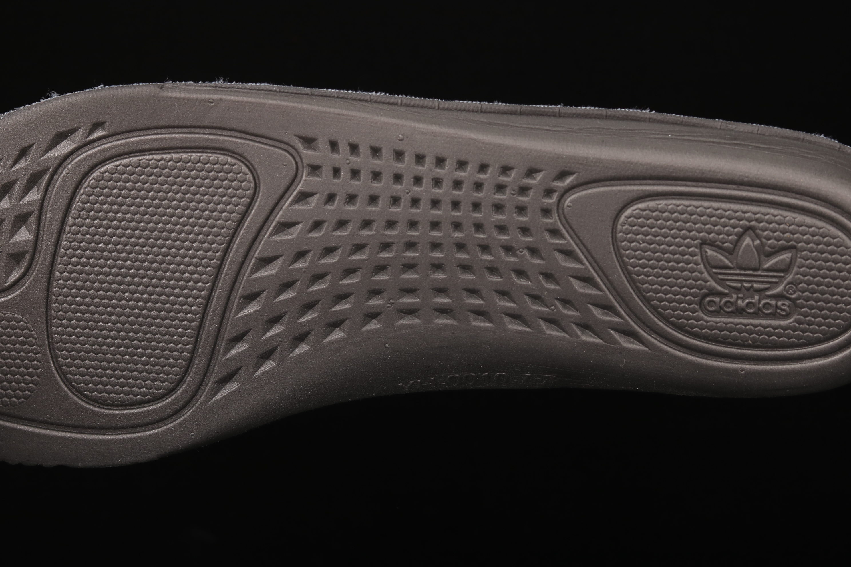 Yupoo Shoes: Premium Yeezy Yupoo Sneakers image 9