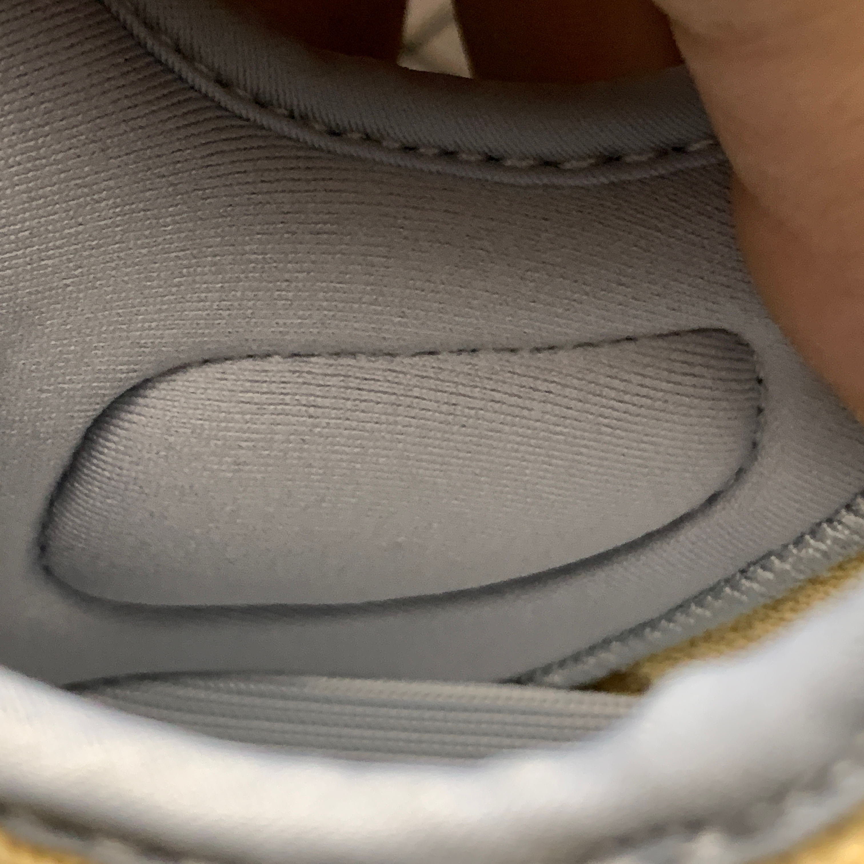 Yupoo Shoes: Premium Yeezy Yupoo Sneakers image 11