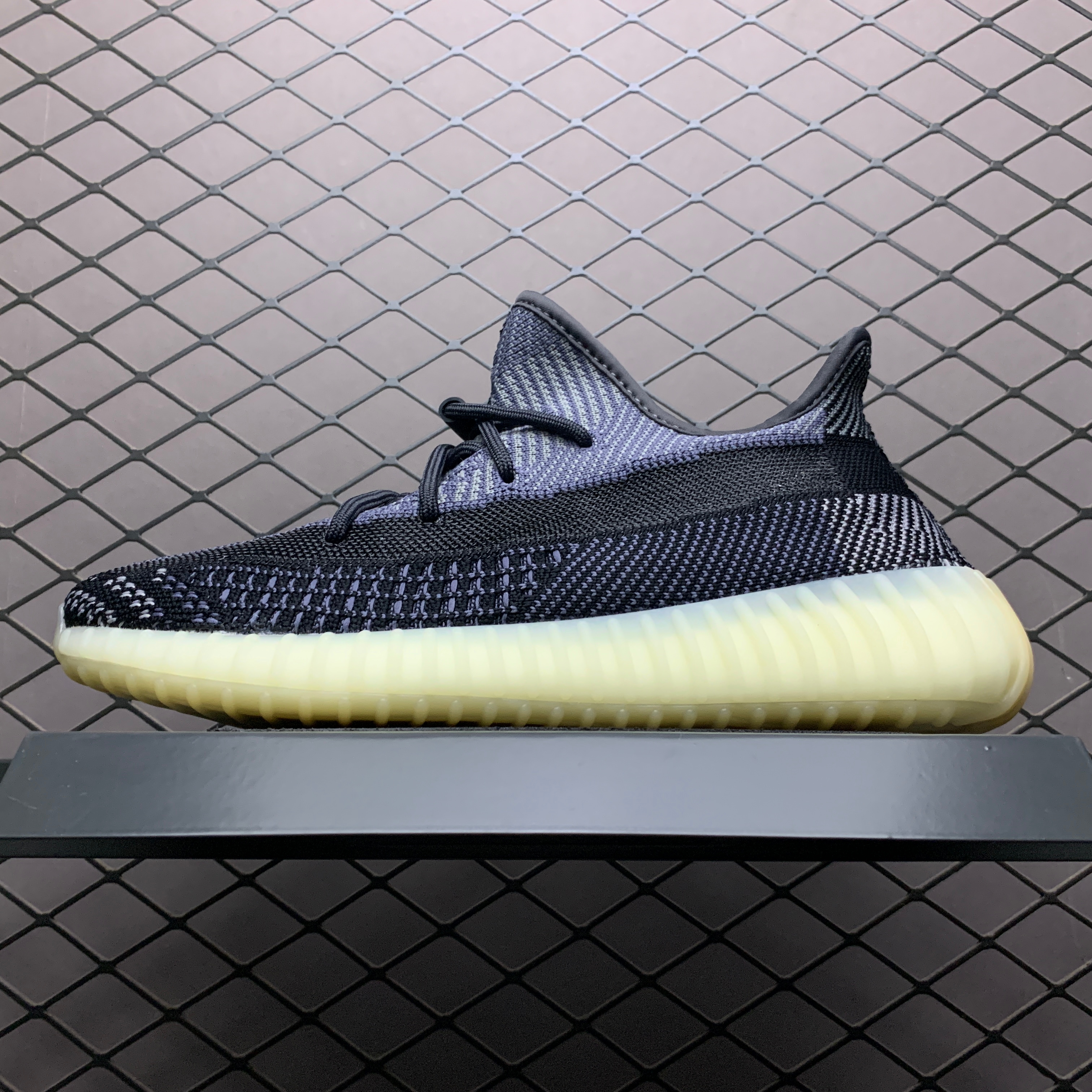 Yupoo Shoes: Premium Yeezy Yupoo Sneakers image 1