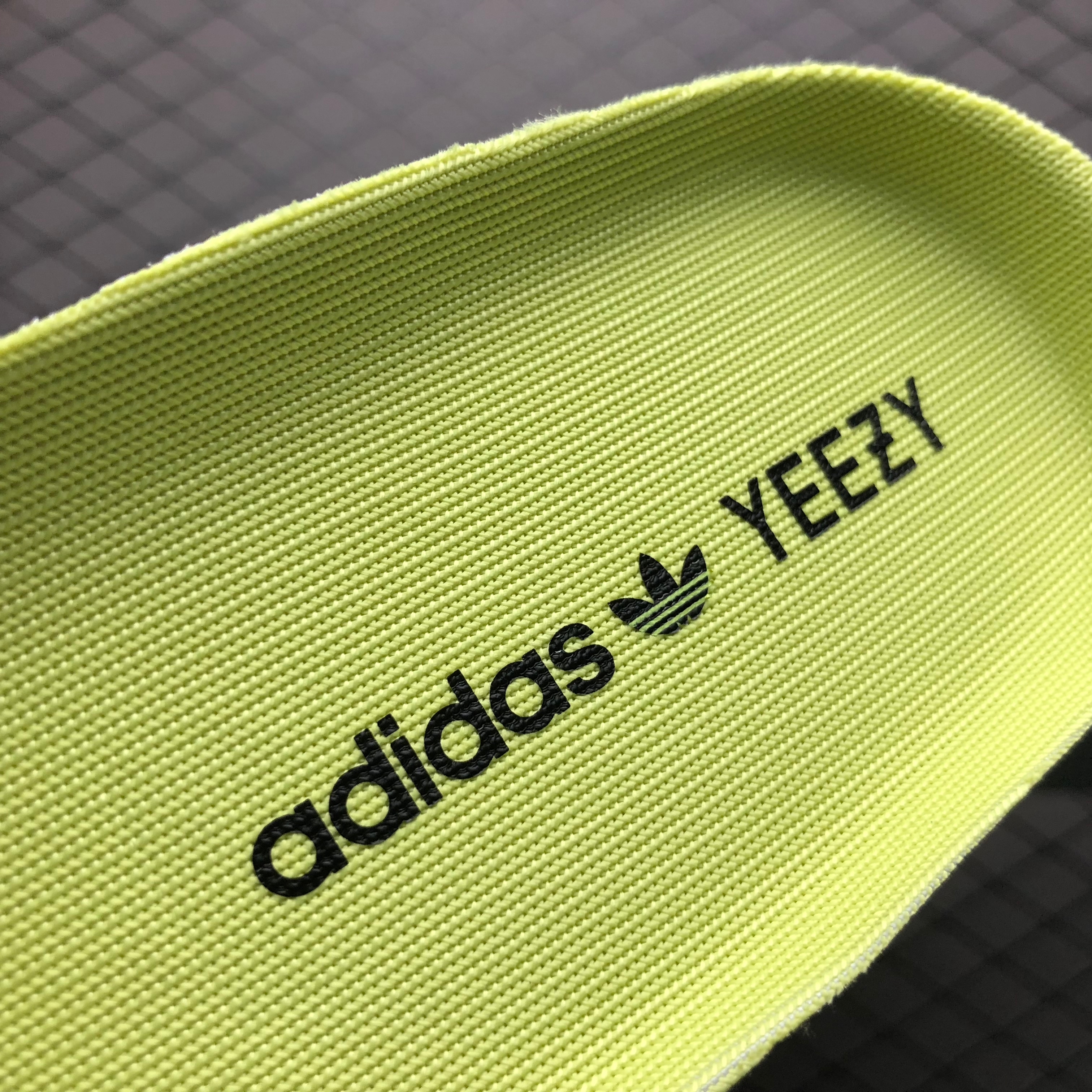 Yupoo Shoes: Premium Yeezy Yupoo Sneakers image 17