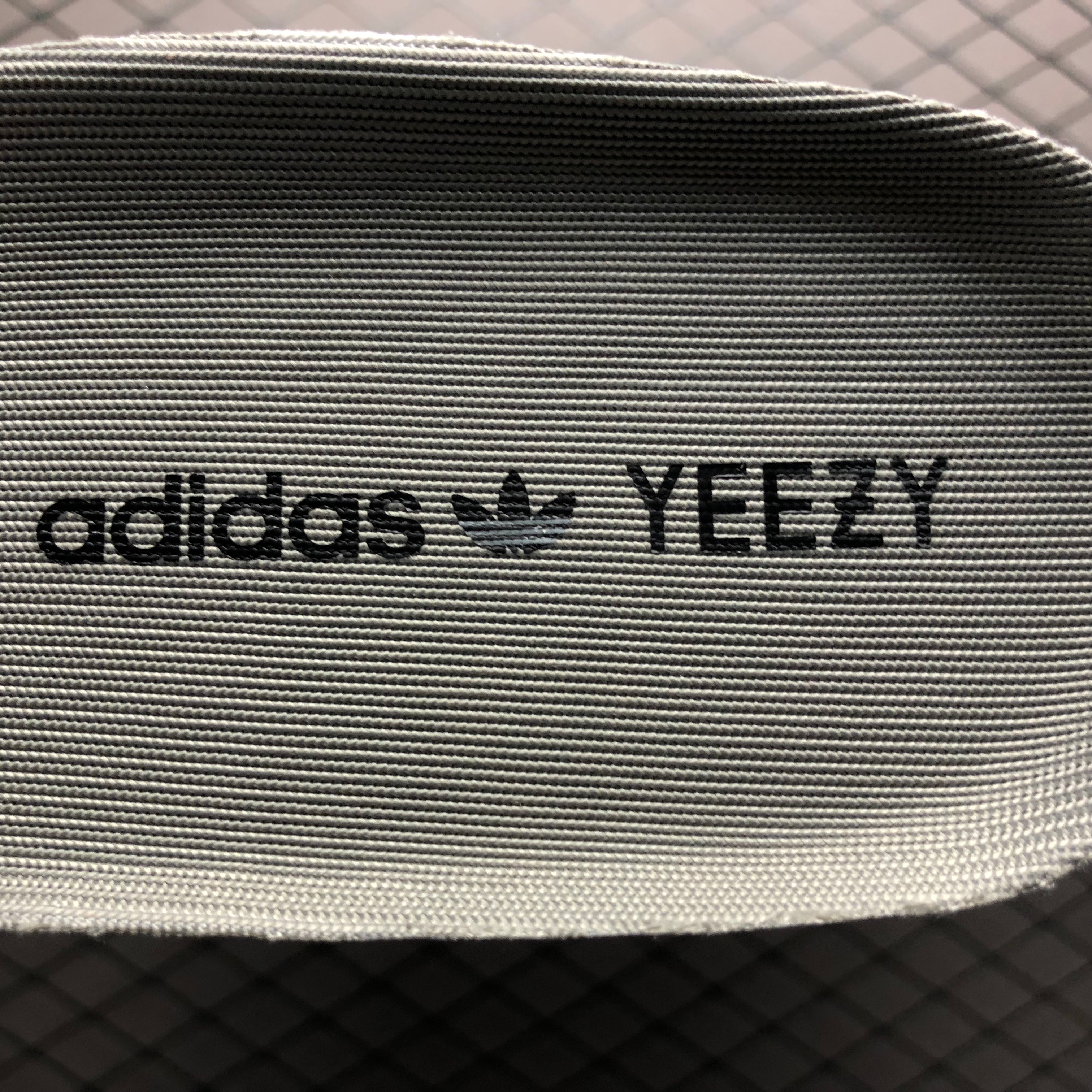 Yupoo Shoes: Premium Yeezy Yupoo Sneakers image 15