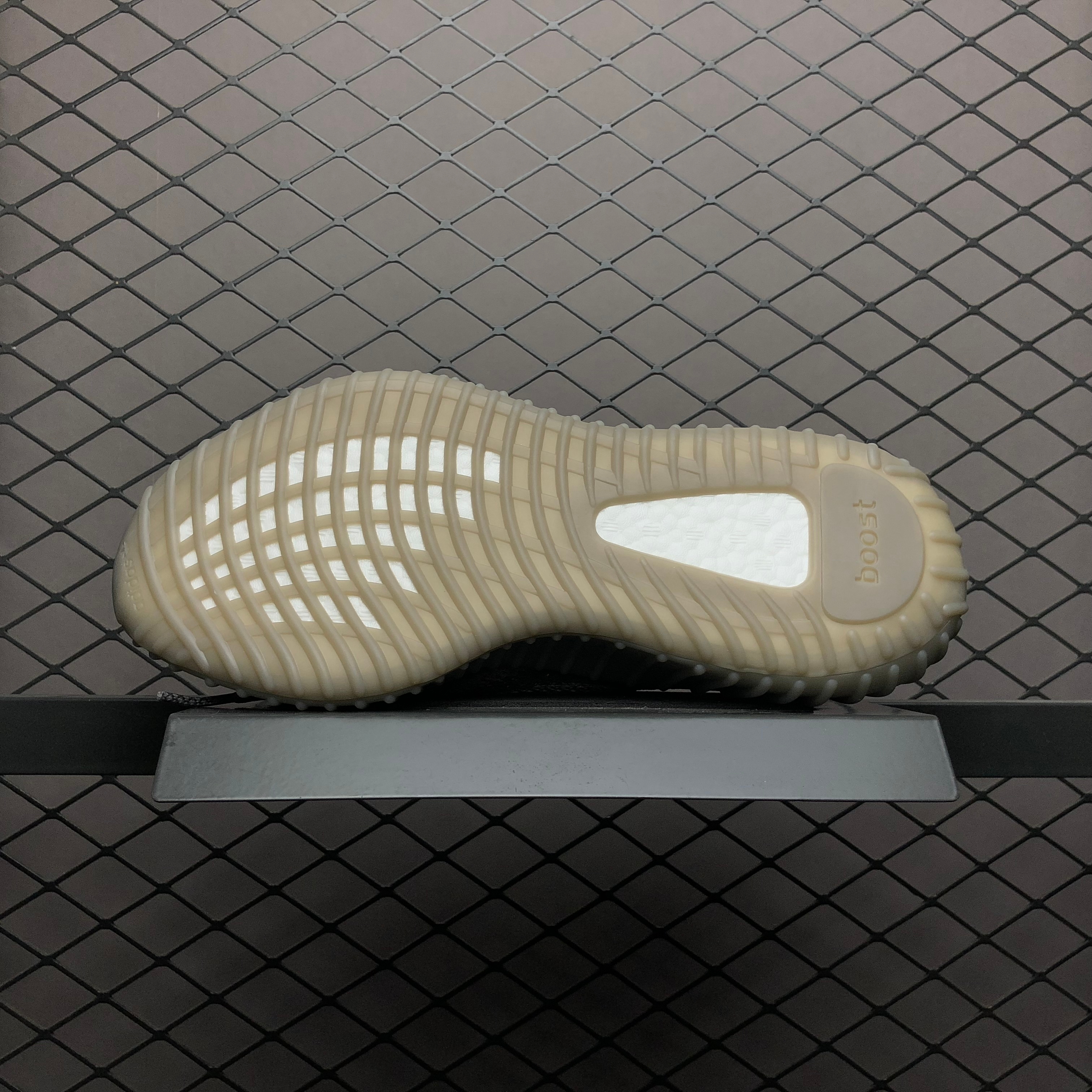 Yupoo Shoes: Premium Yeezy Yupoo Sneakers image 5