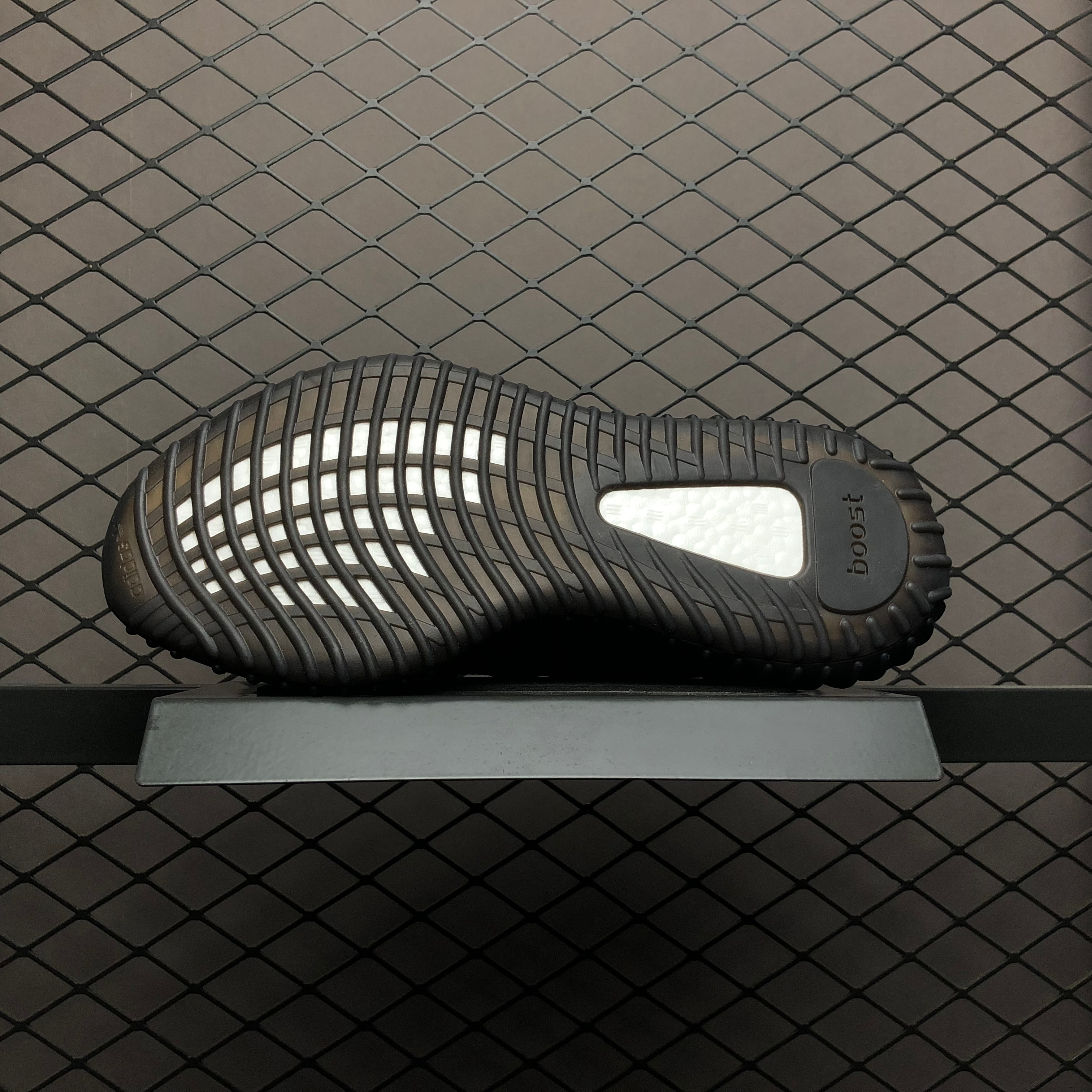 Yupoo Shoes: Premium Yeezy Yupoo Sneakers image 5
