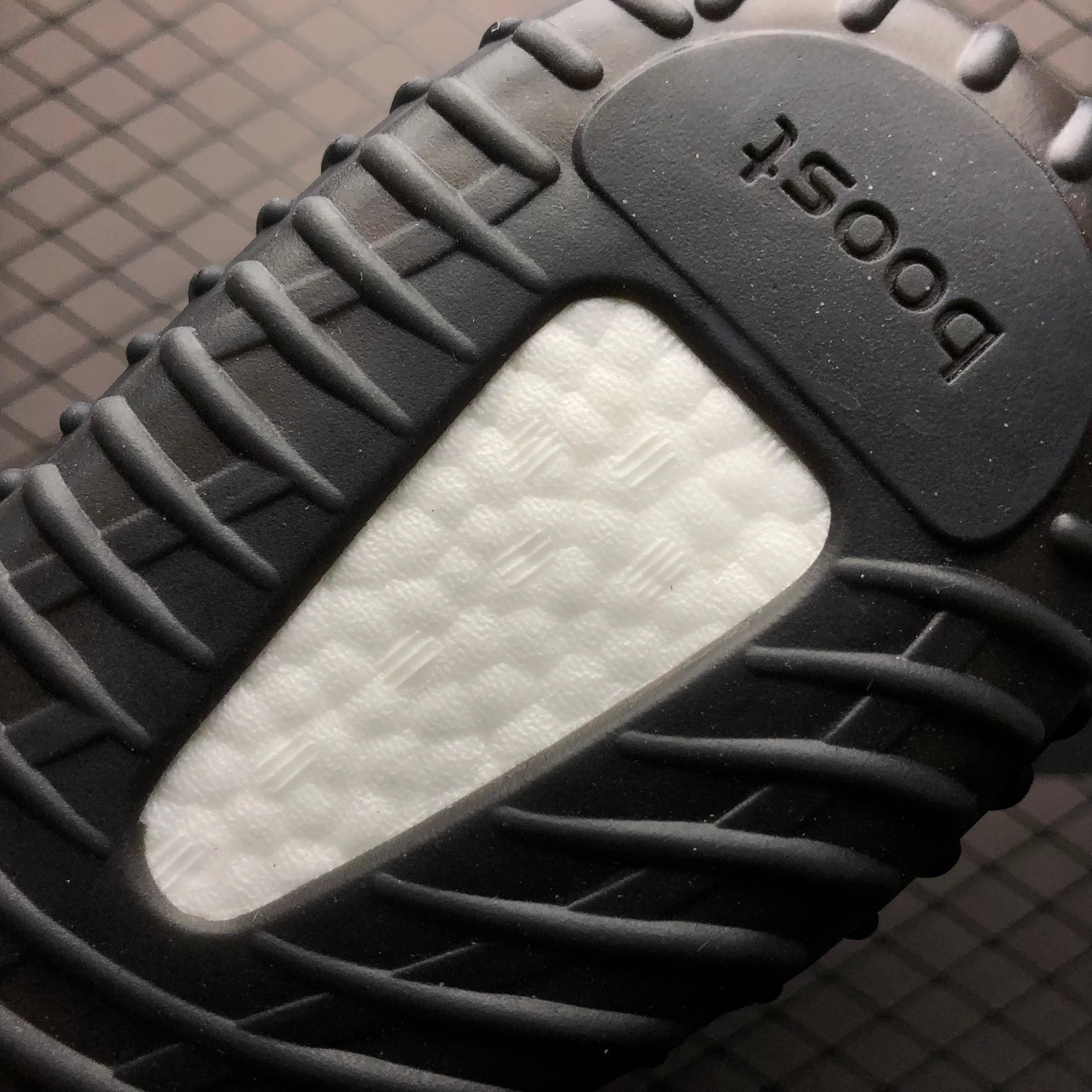 Yupoo Shoes: Premium Yeezy Yupoo Sneakers image 16
