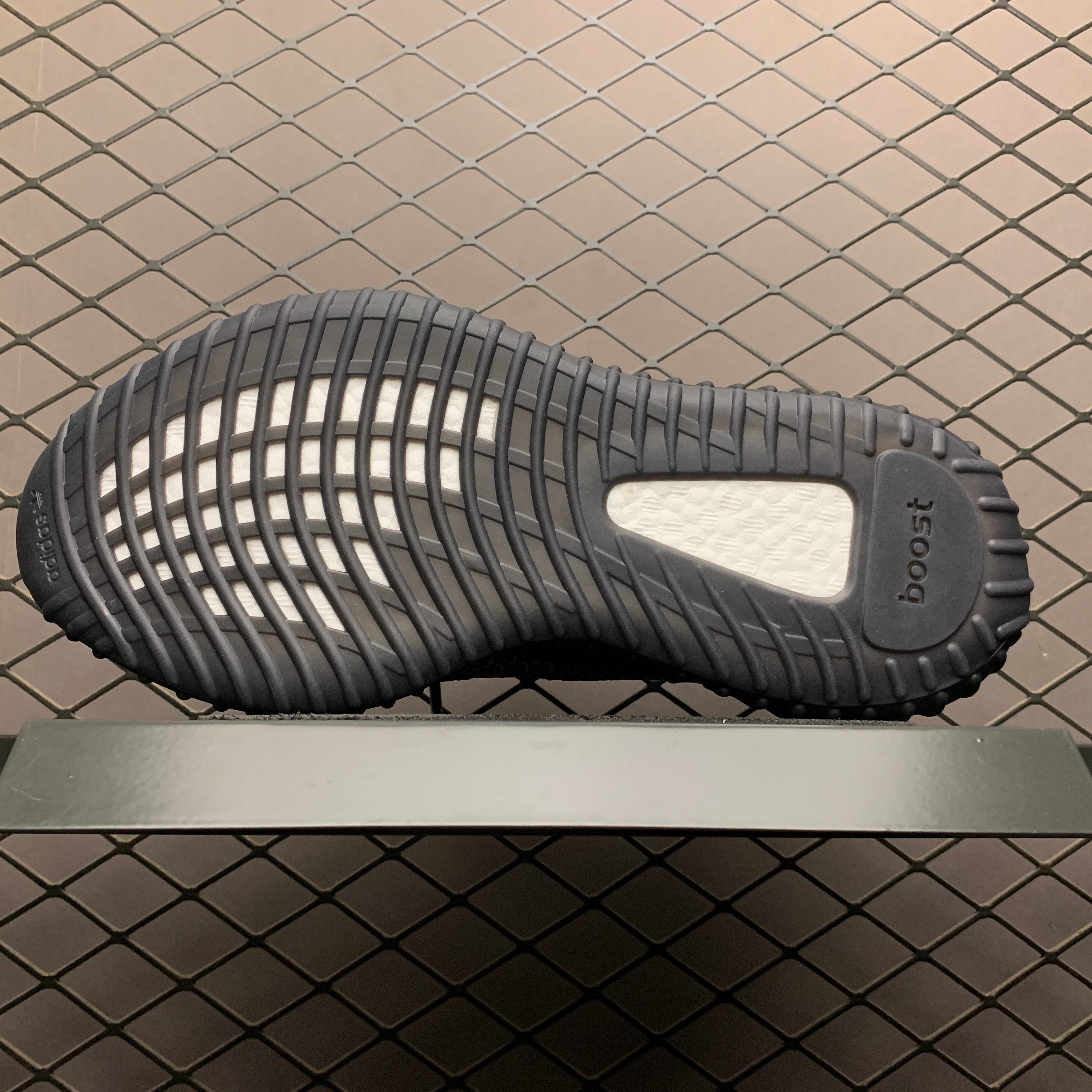 Yupoo Shoes: Premium Yeezy Yupoo Sneakers image 5