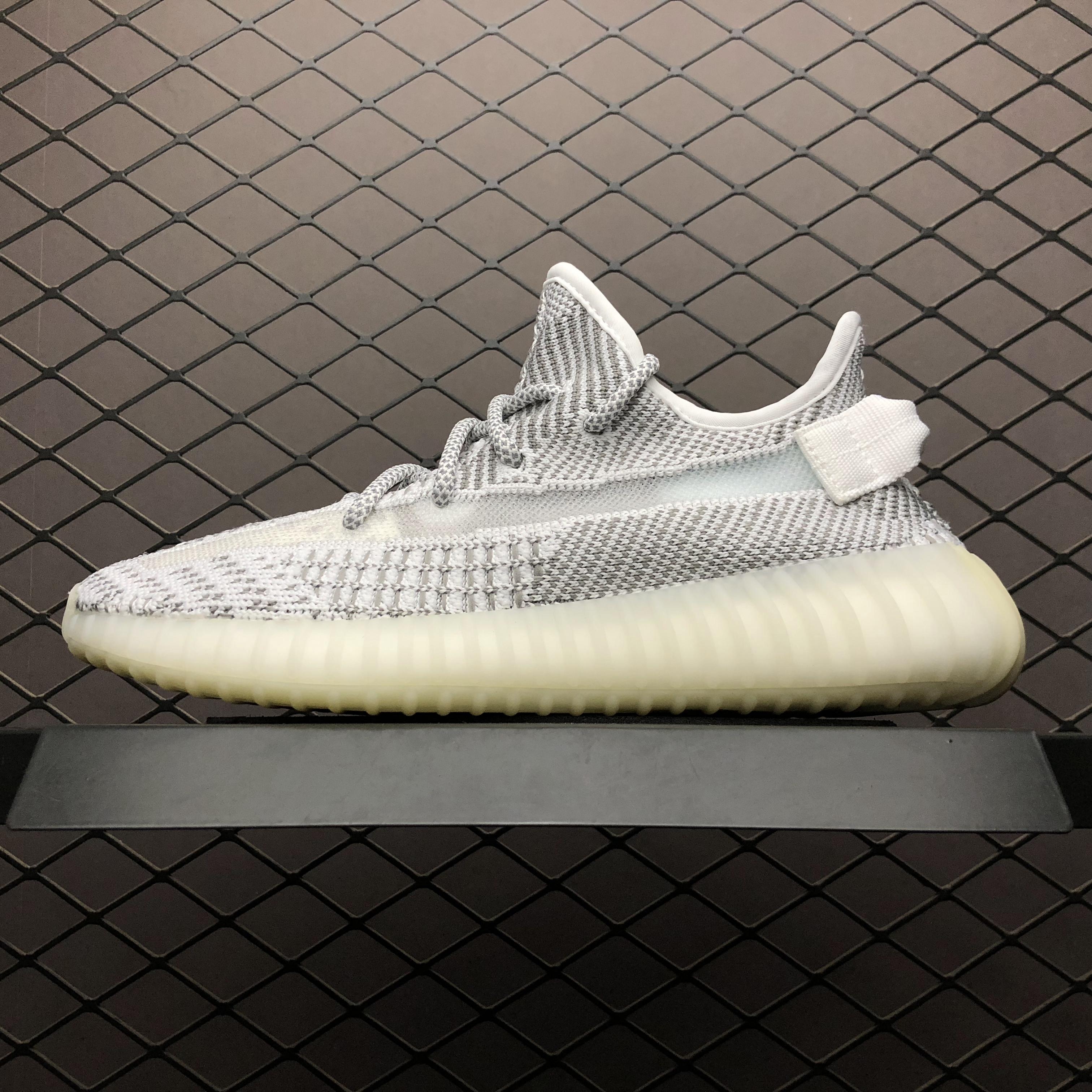 Yupoo Shoes: Premium Yeezy Yupoo Sneakers image 1