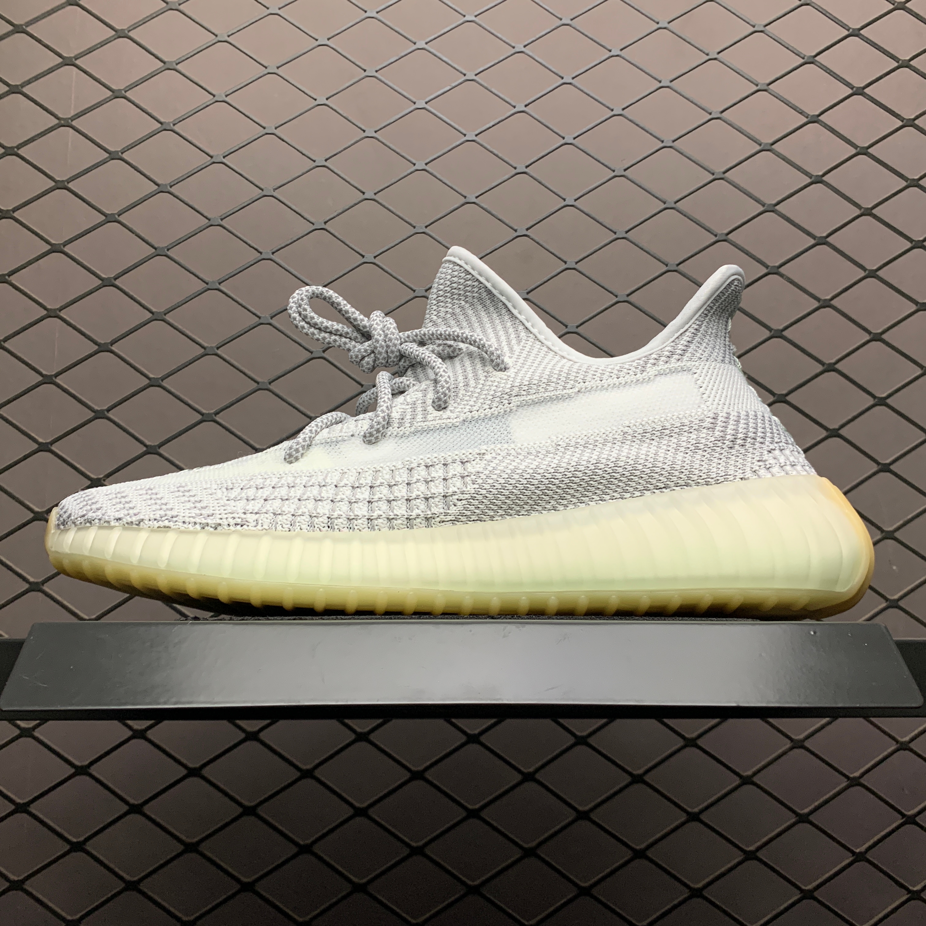Yupoo Shoes: Premium Yeezy Yupoo Sneakers image 1